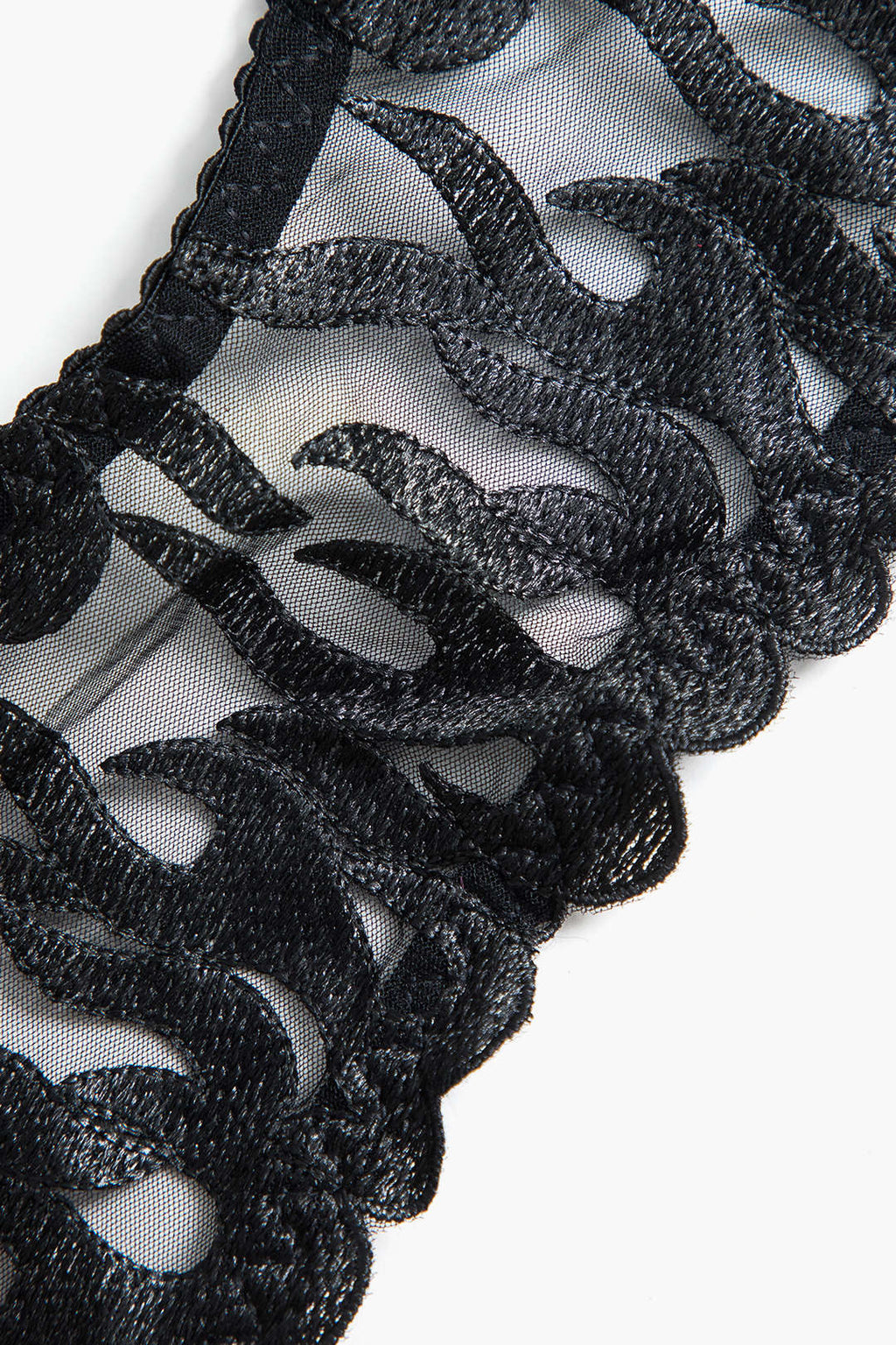 Nakışlı Zincir Detaylı Kesik İç Giyim Garter Seti