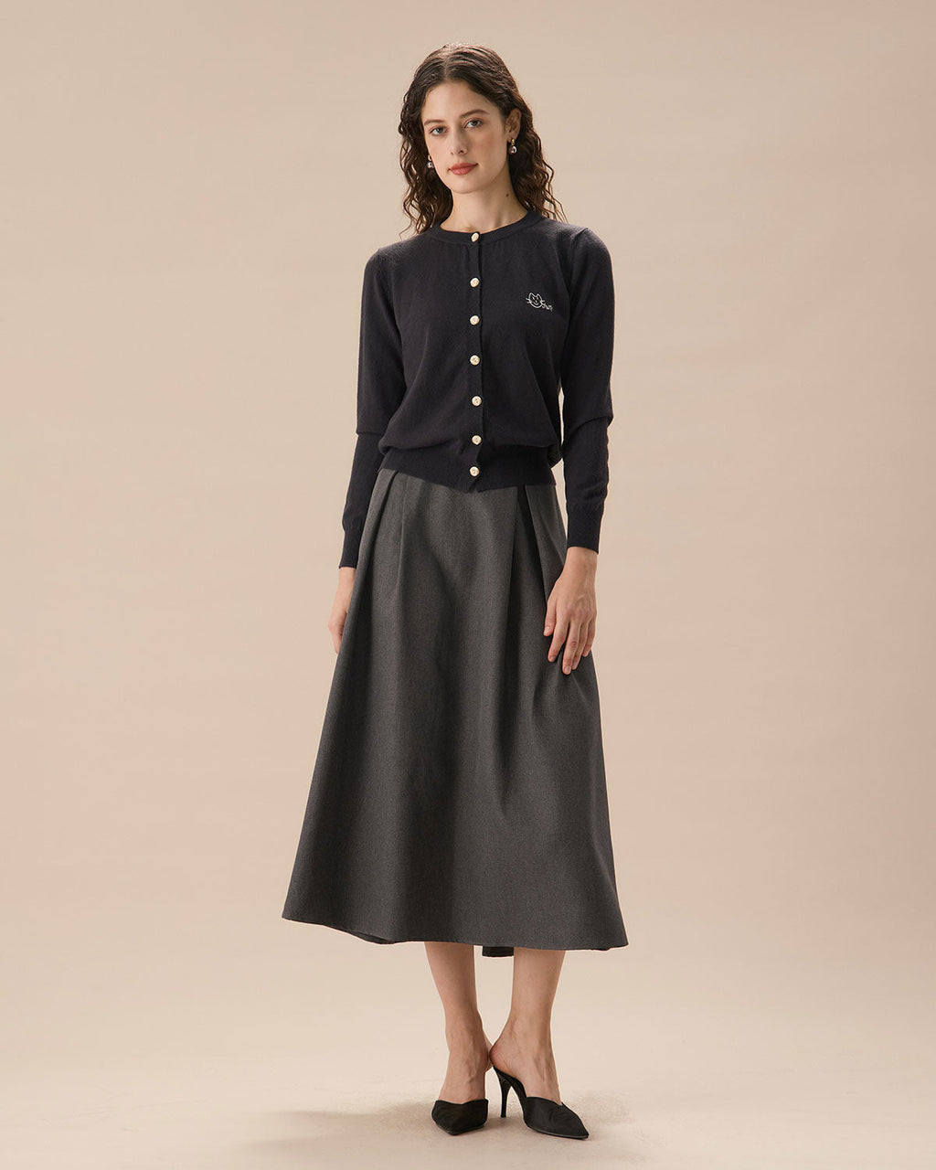 Gri Tek Düğmeli Nervürlü Örgü Hırka