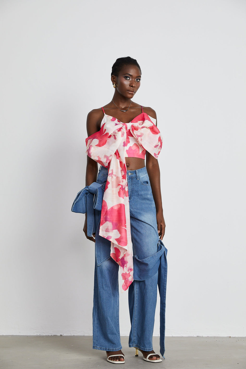 Ysabella Fiyonk Detaylı Geniş Paça Jean Pantolon