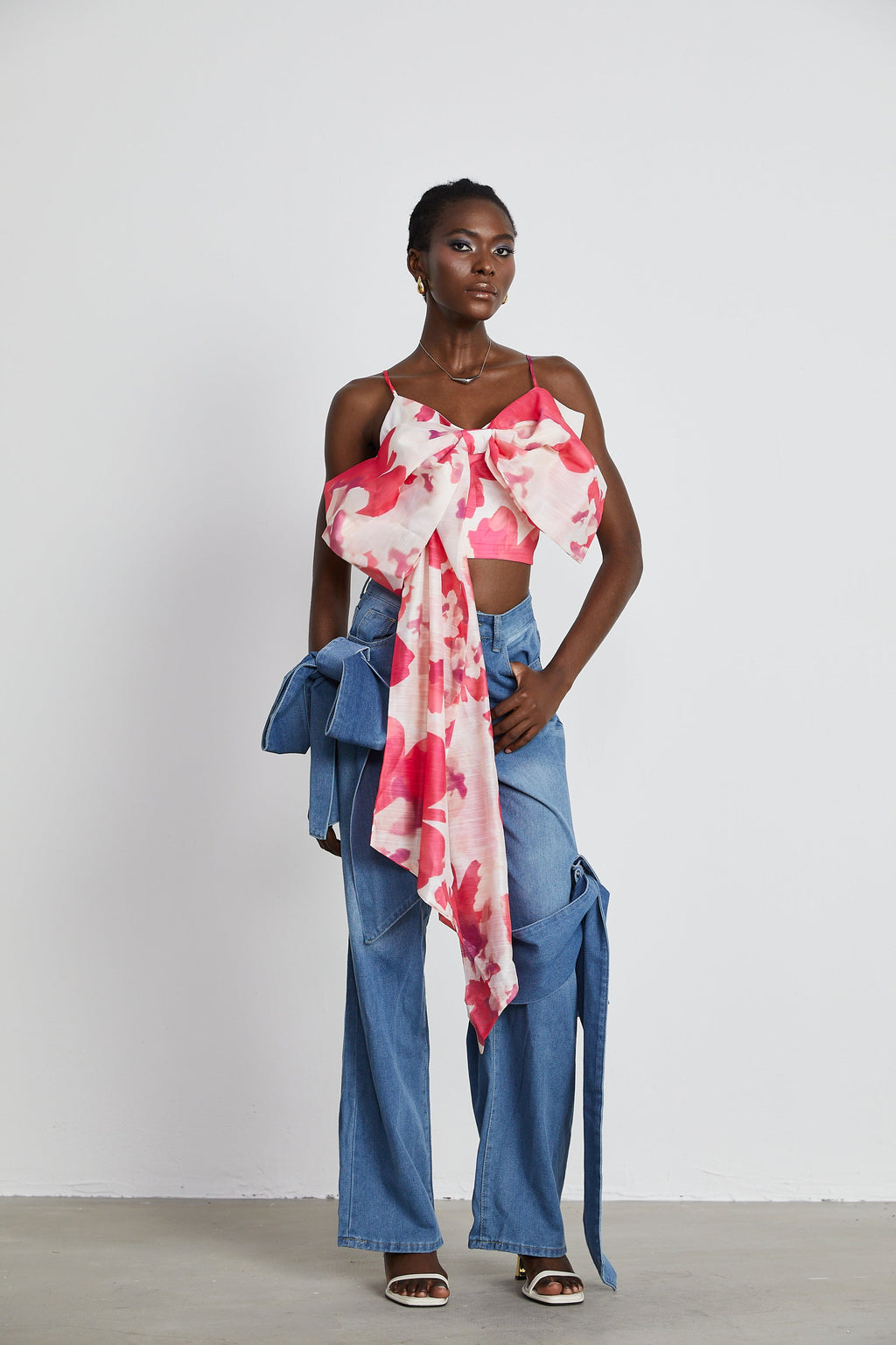 Ysabella Fiyonk Detaylı Geniş Paça Jean Pantolon