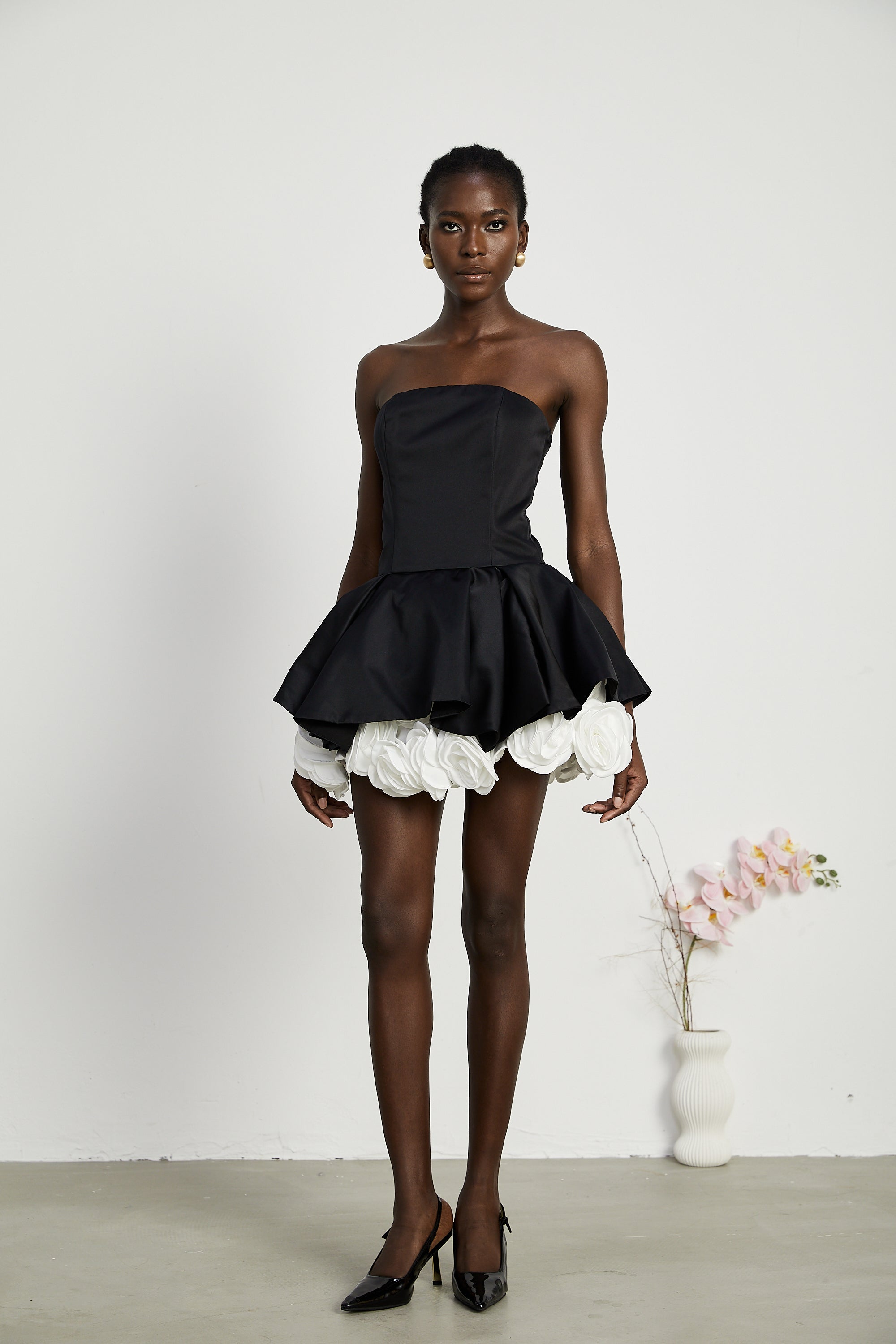 Lucie Siyah Petal Katmanlı Straplez Korse Mini Elbise