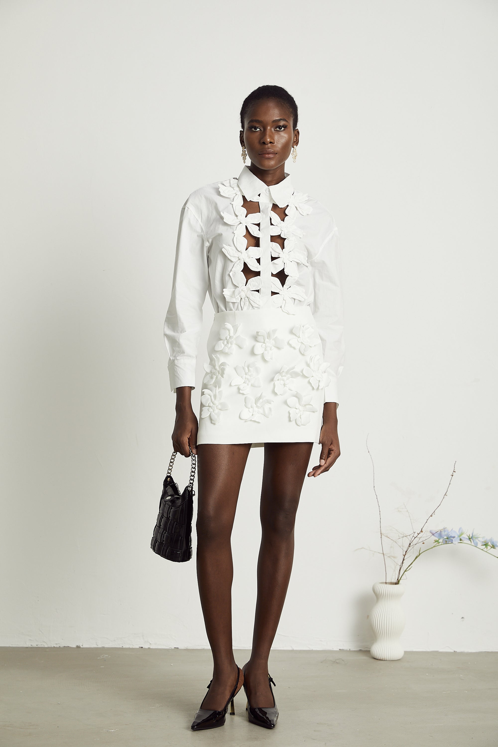 Rosalie Beyaz Çiçekli Kesim Gömlek