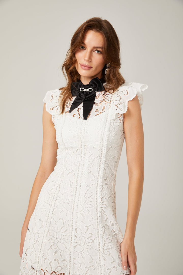 Chloé Dantel Detaylı, Fiyonklu Mini Elbise