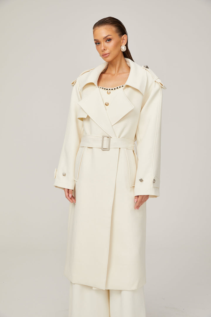 Chris Beyaz Geometrik Düğmeli Kuşaklı Trençkot
