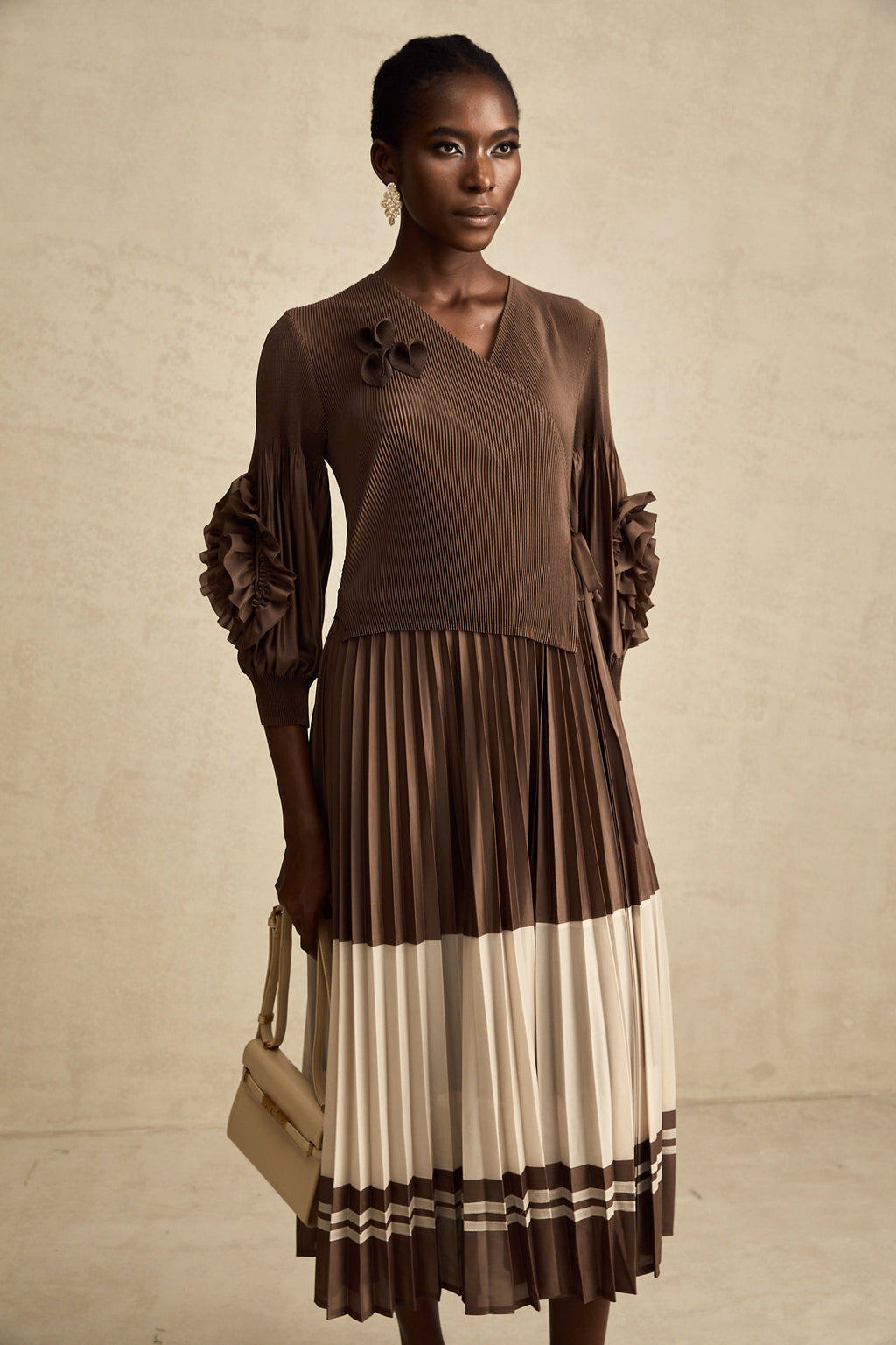 Emeline Kahverengi Suni Çiçek Pilili Midi Elbise