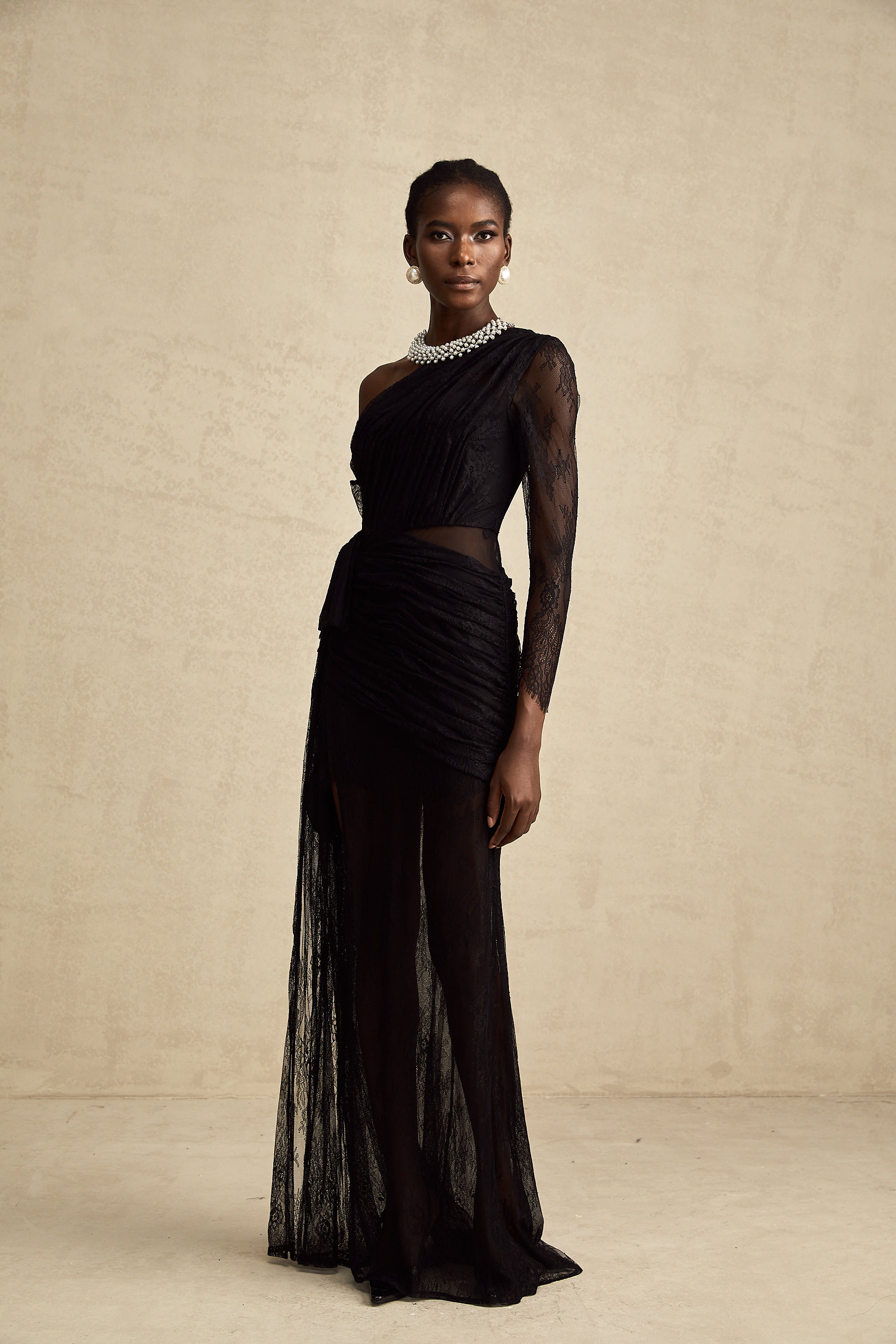 Jeanne Siyah Tek Omuz Kesimli Maxi Elbise