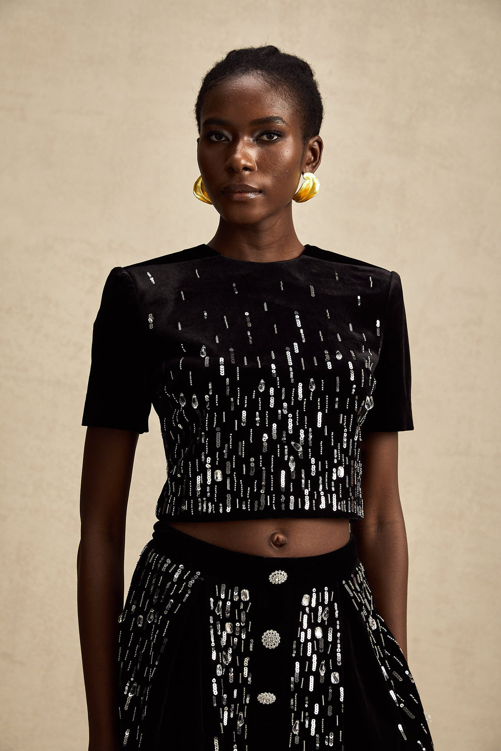 Isabeau Siyah Kadife İşlemeli Üst Ve Etek Uyumlu Takım