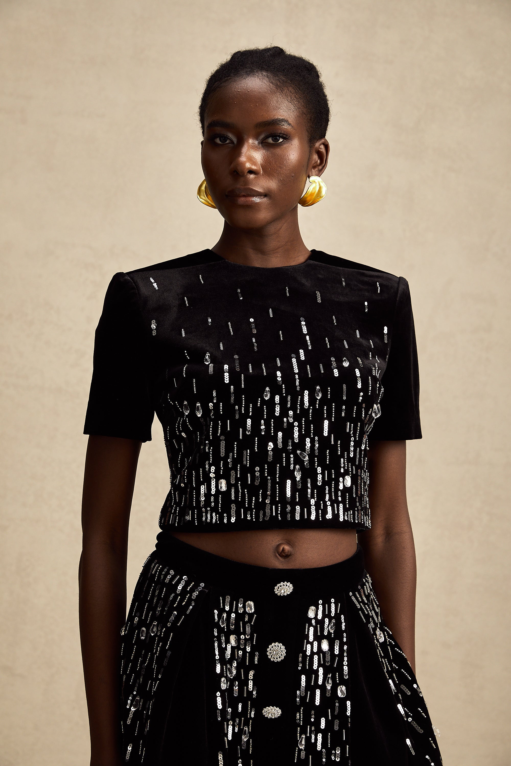 Isabeau Siyah Kadife İşlemeli Üst Ve Etek Uyumlu Takım