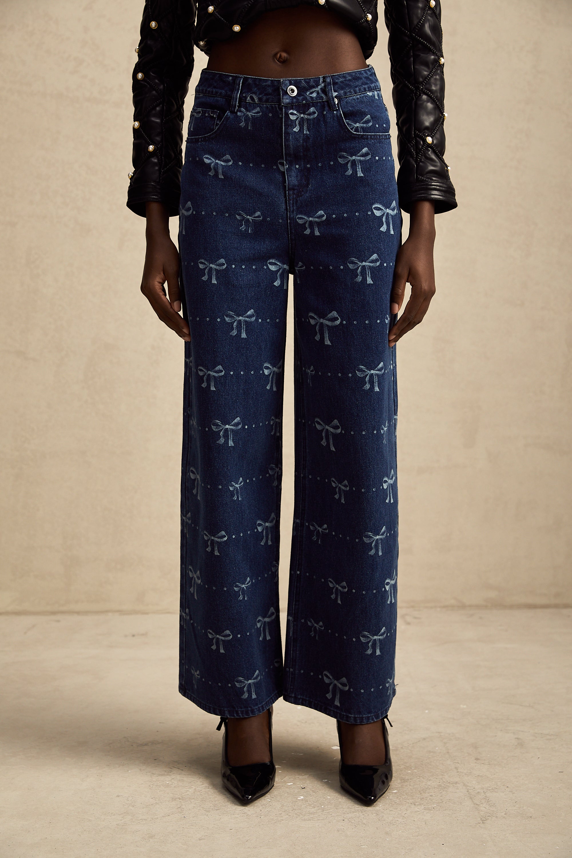 Yvonne Fiyonk Motifli Geniş Paça Jean Pantolon