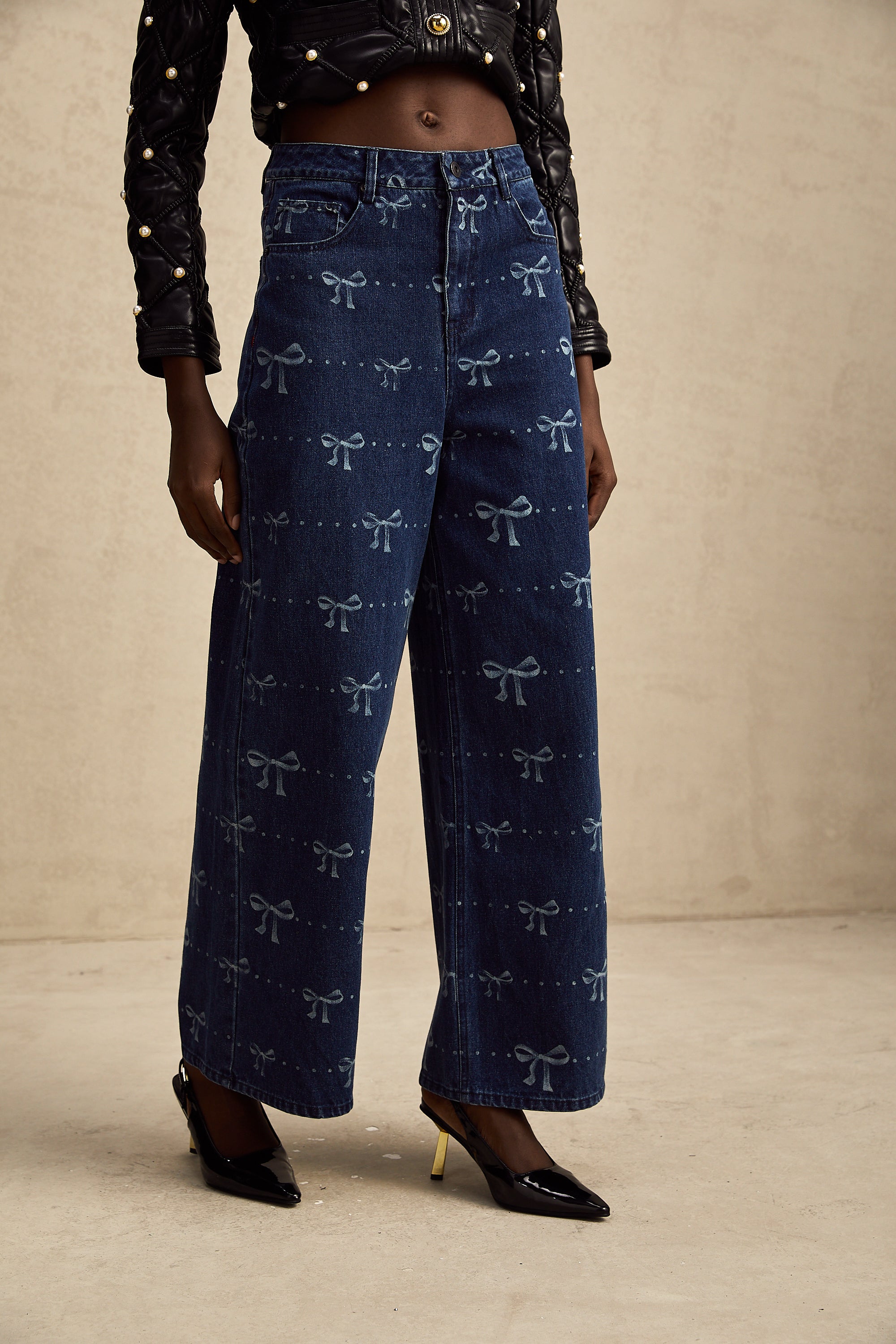 Yvonne Fiyonk Motifli Geniş Paça Jean Pantolon