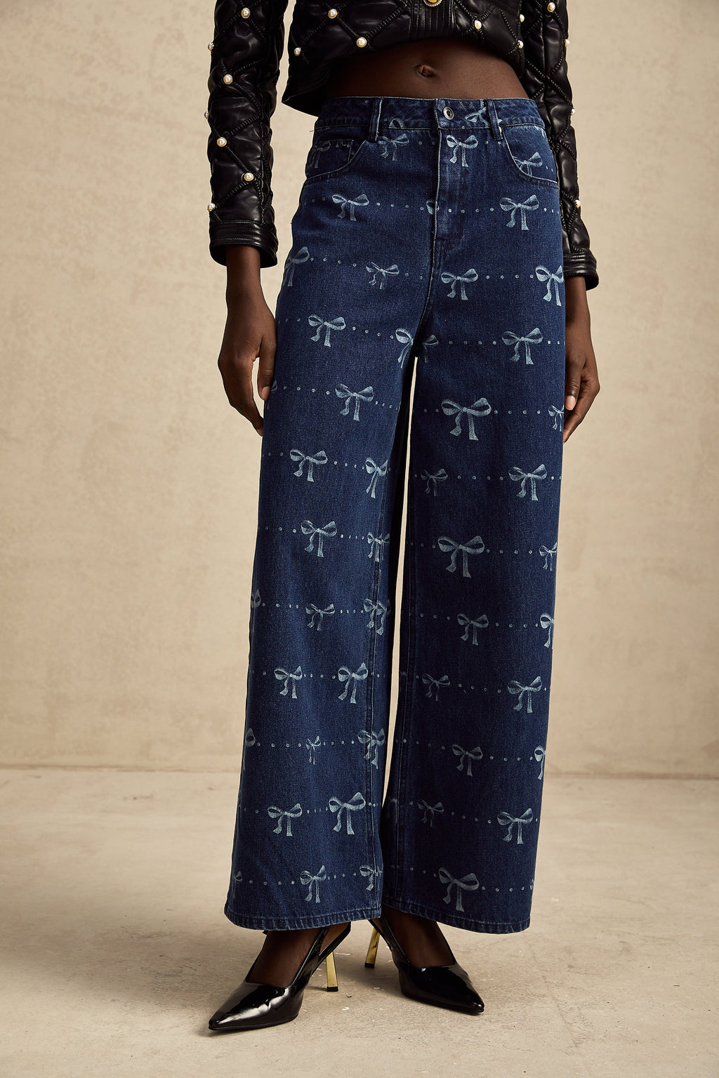 Yvonne Fiyonk Motifli Geniş Paça Jean Pantolon