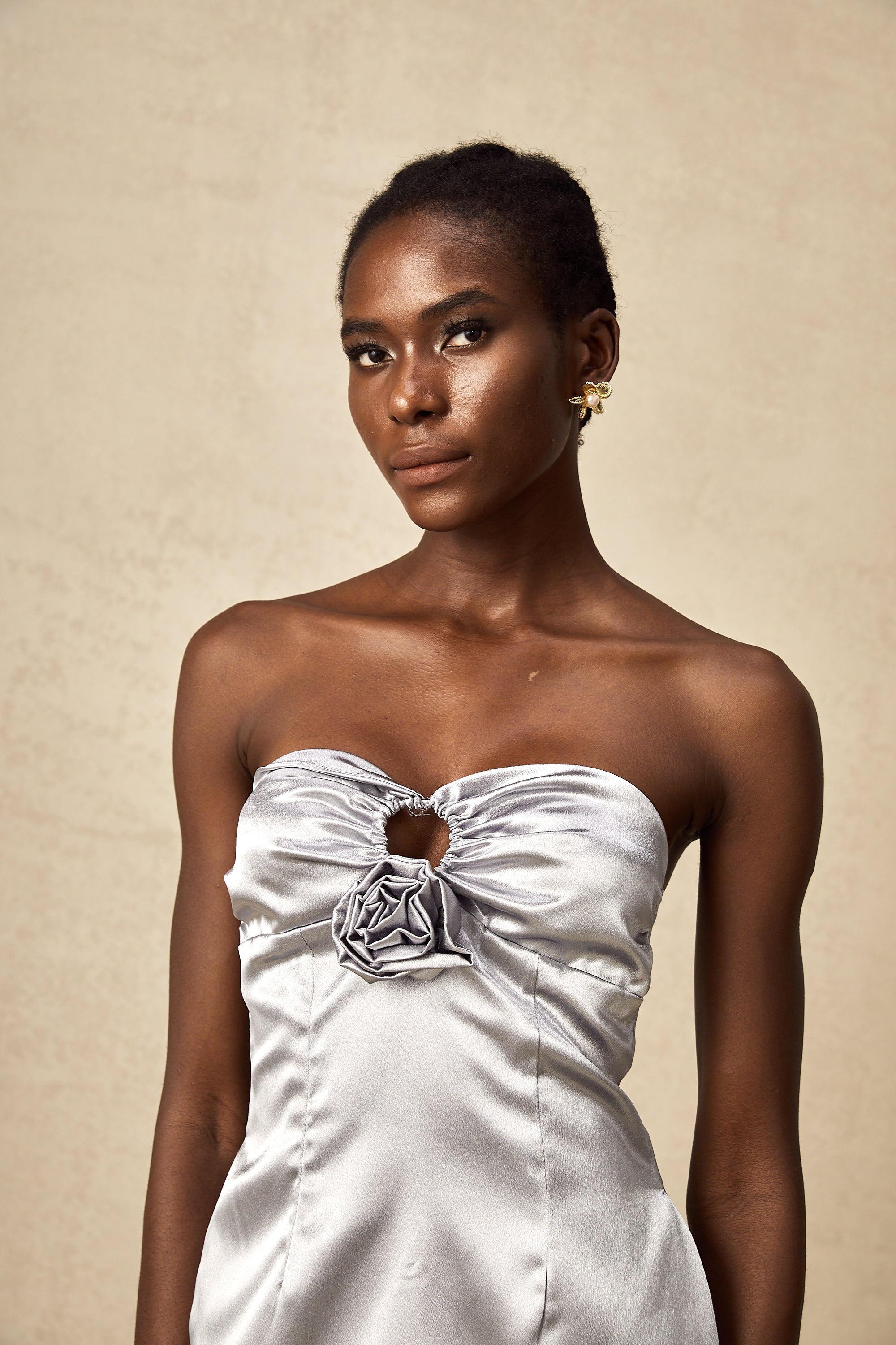 Jessica Suni Çiçek İşlemeli Saten Mini Elbise