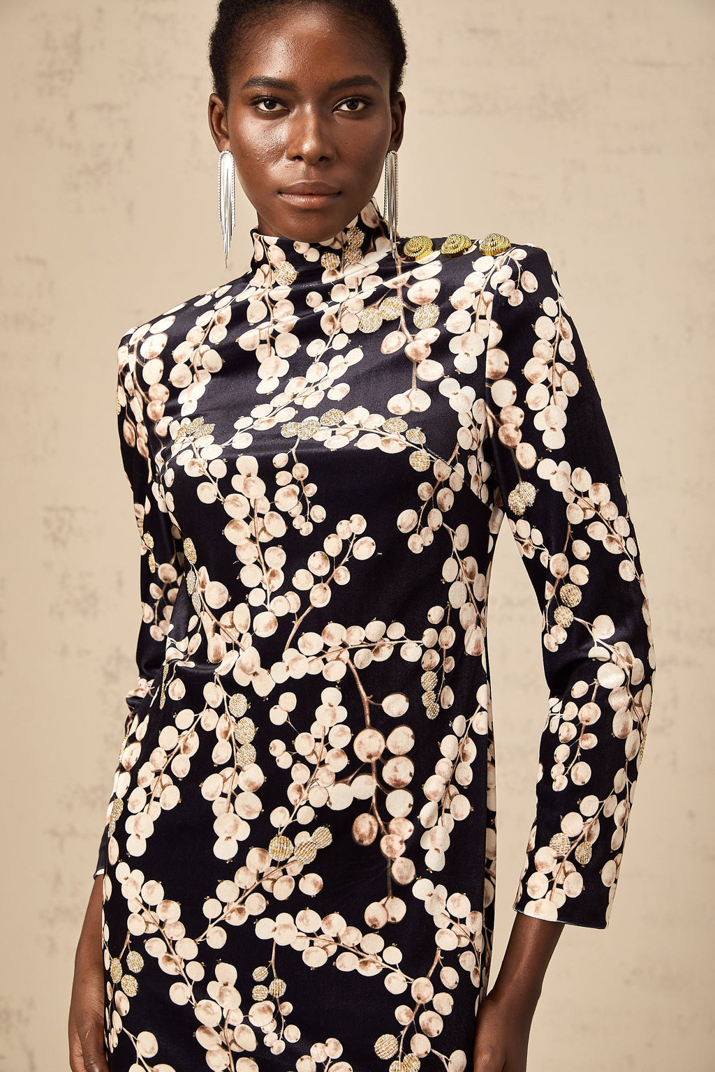 Valeria İşlemeli Grafik Desenli Kadife Mini Elbise