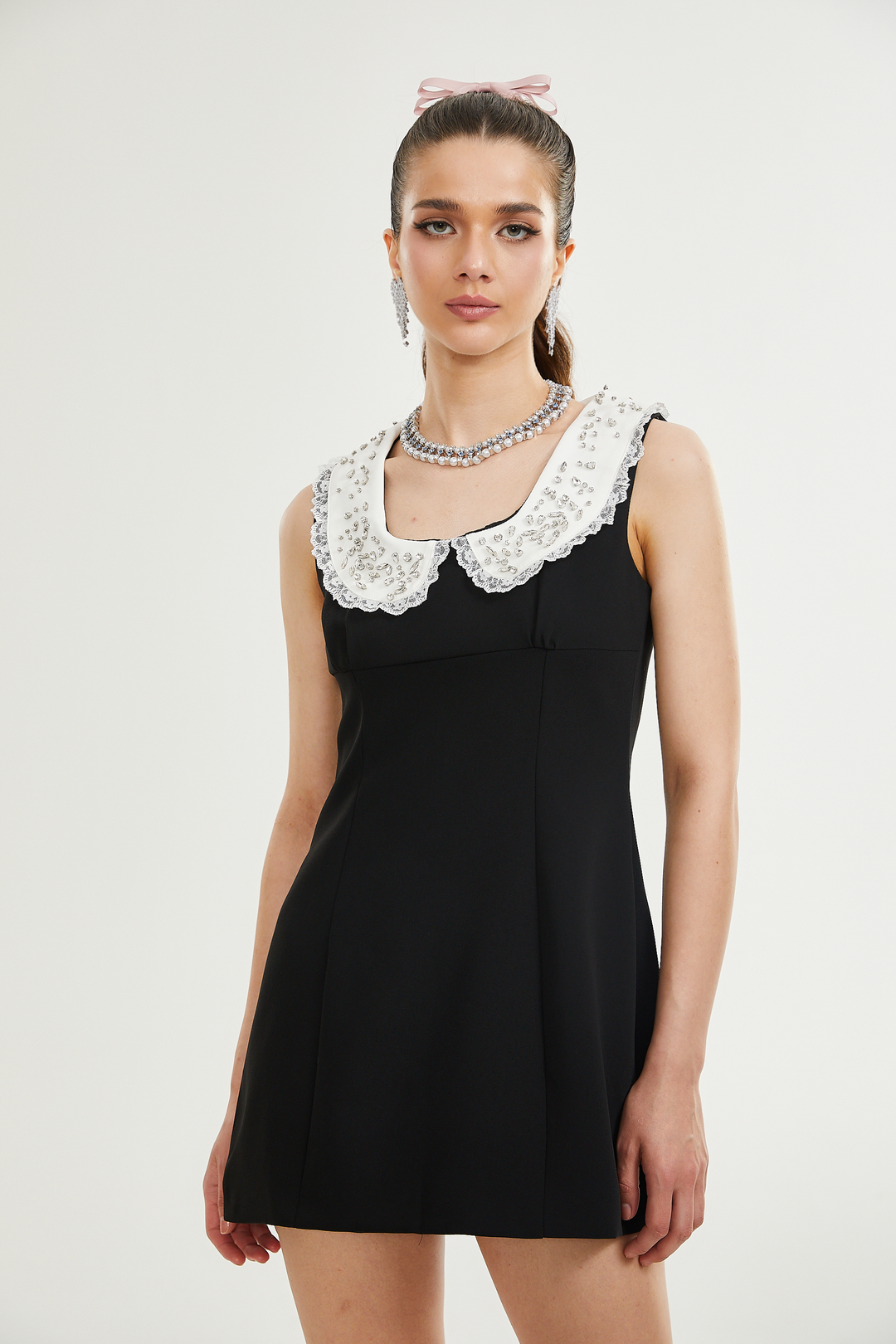 Delilah Kristal İşlemeli Mini Elbise