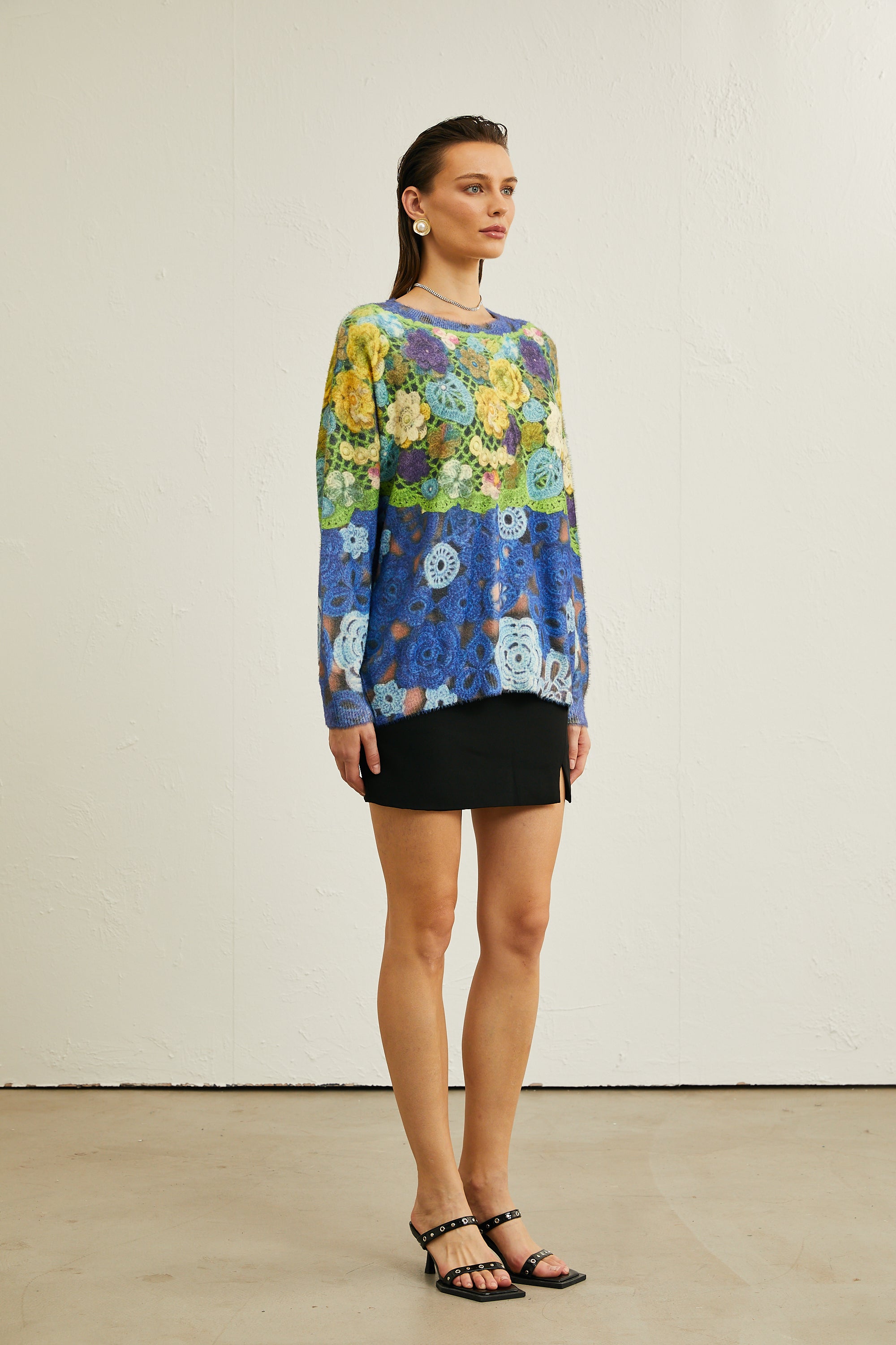 Nouria Çiçek Desenli Kazak