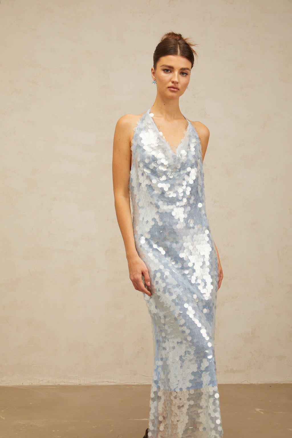 Babette Mavi Halter Yaka Payetli Midi Elbise