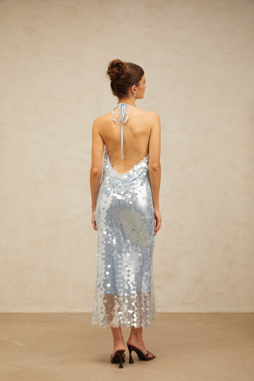 Babette Mavi Halter Yaka Payetli Midi Elbise