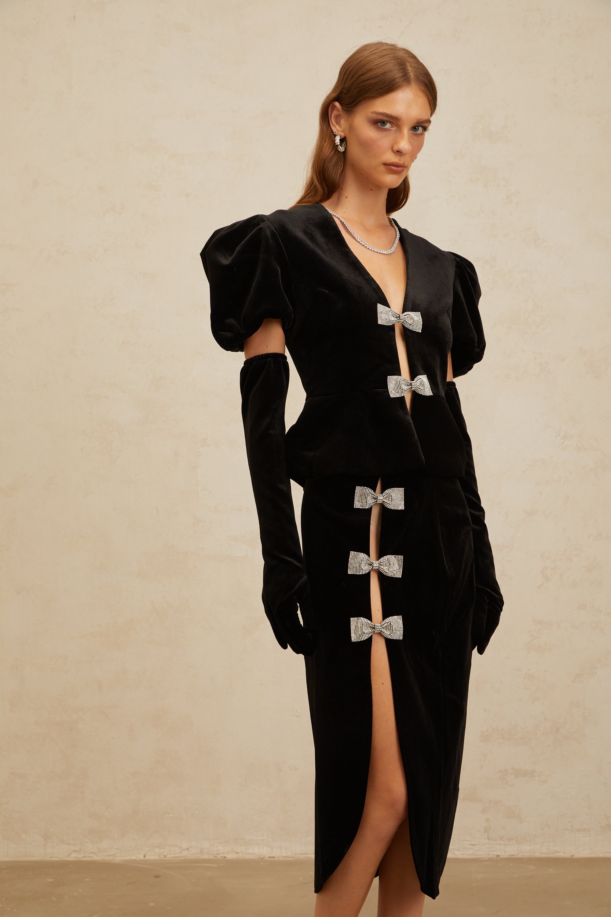 Adèle Siyah Kurdele Detaylı Kesik Kadife Bluz ve Etek Takımı