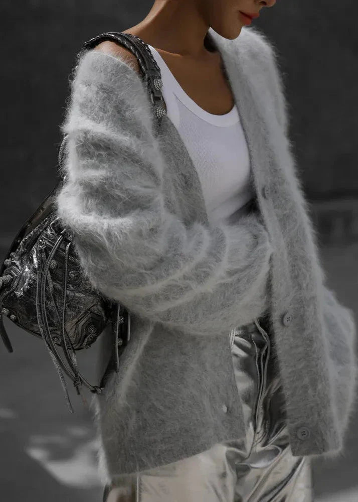 Yumuşak Gri Düğmeli Hırka