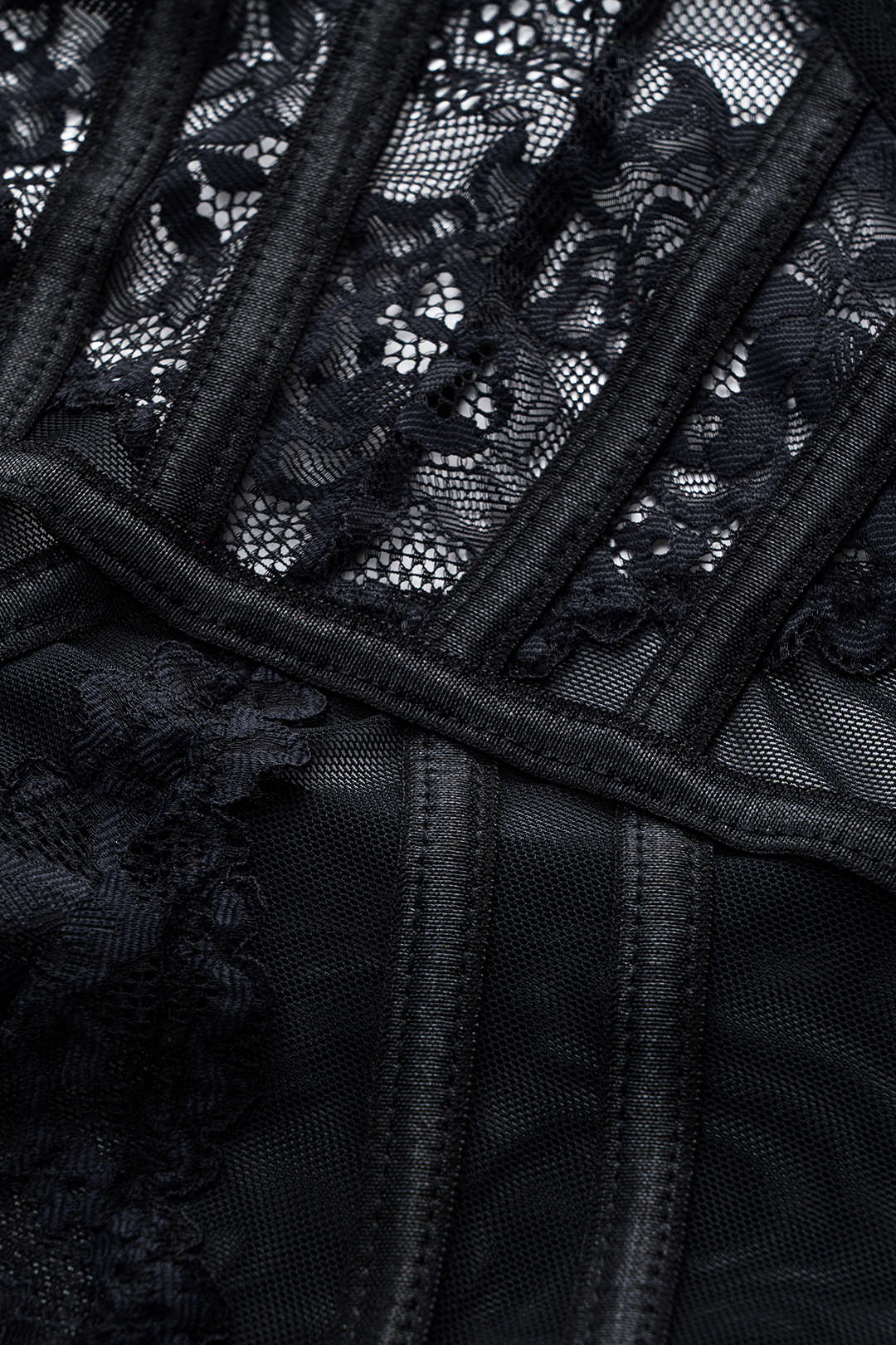 Tül ve Dantelli Büstiyer Korse Bodysuit