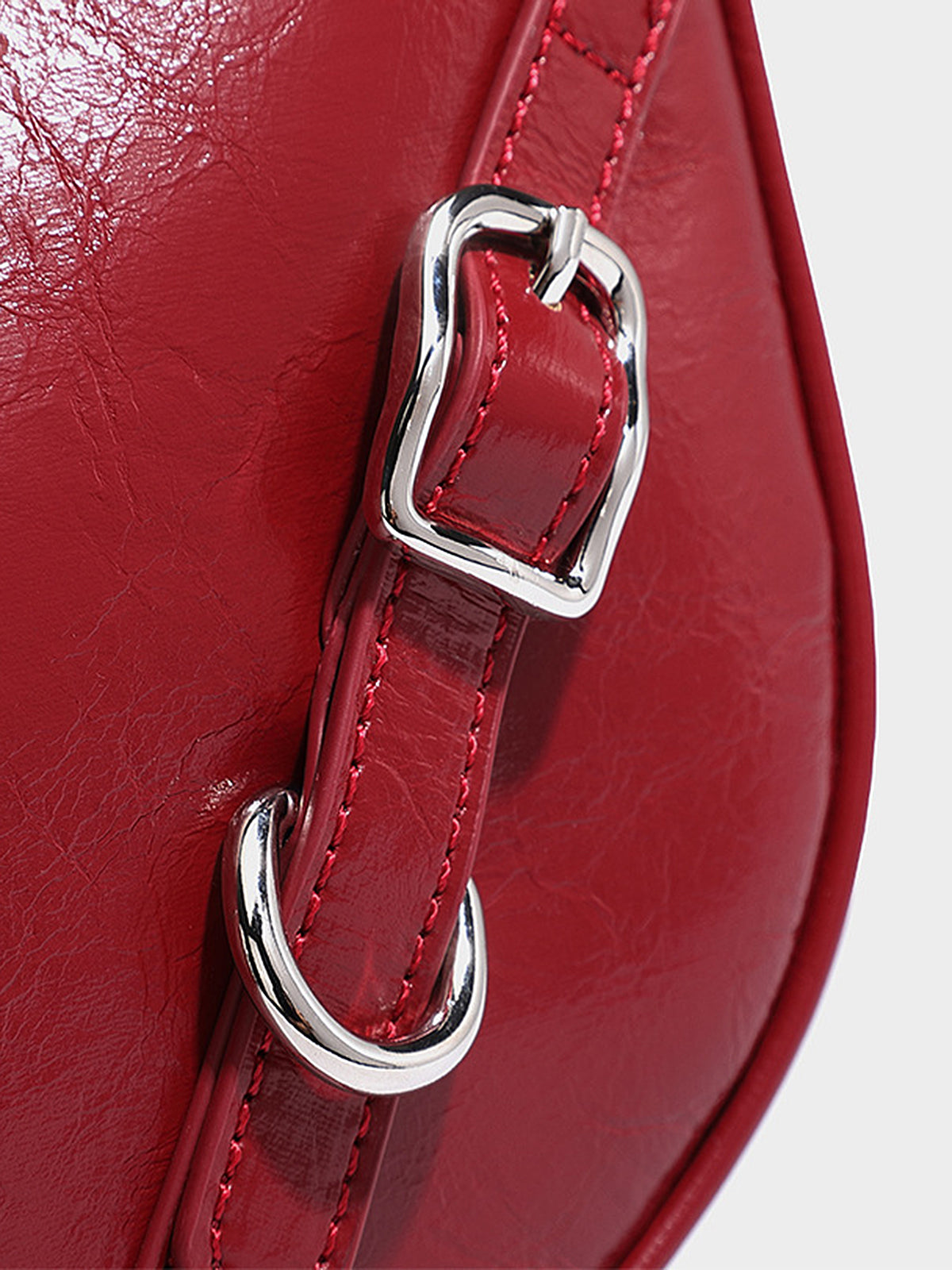 Crimson Elegance Hobo Çanta