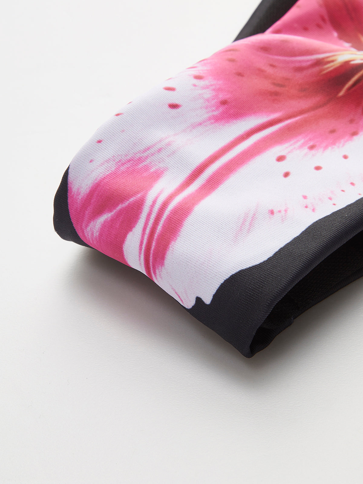 Çiçek Desenli Bikini Yarı Şeffaf Etek ile