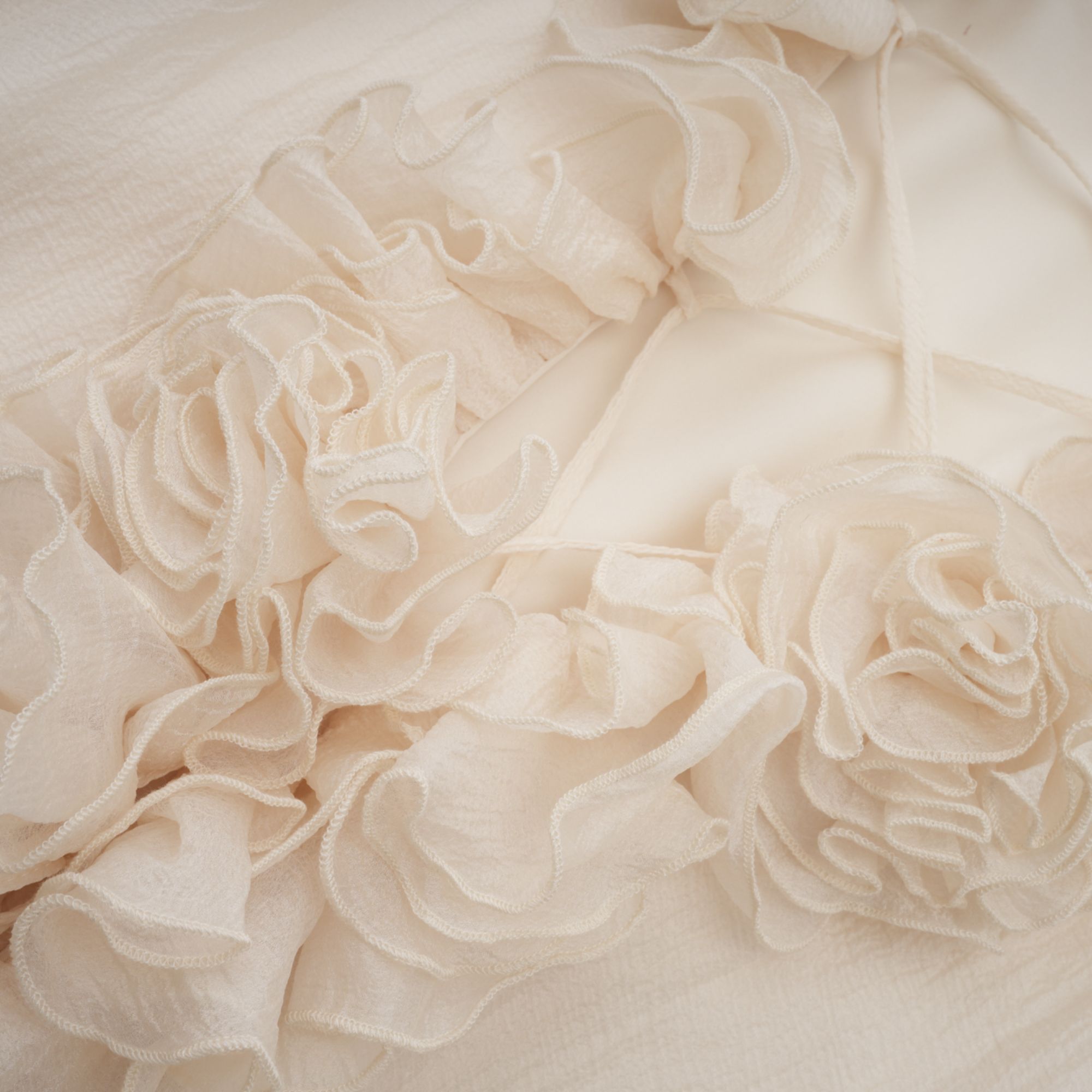 Zéphyrine Çiçek Aplikeli Katlı Mini Elbise