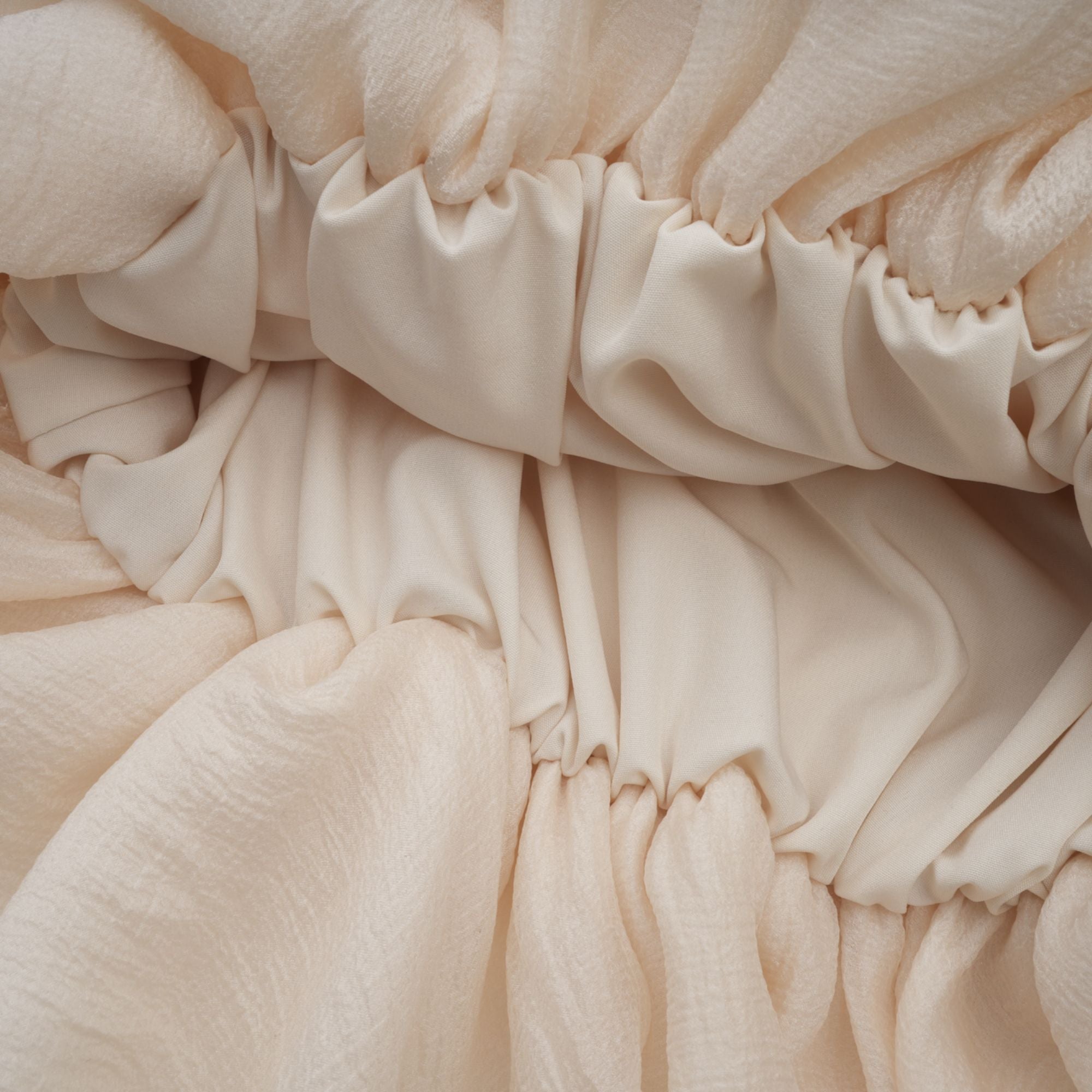 Zéphyrine Çiçek Aplikeli Katlı Mini Elbise