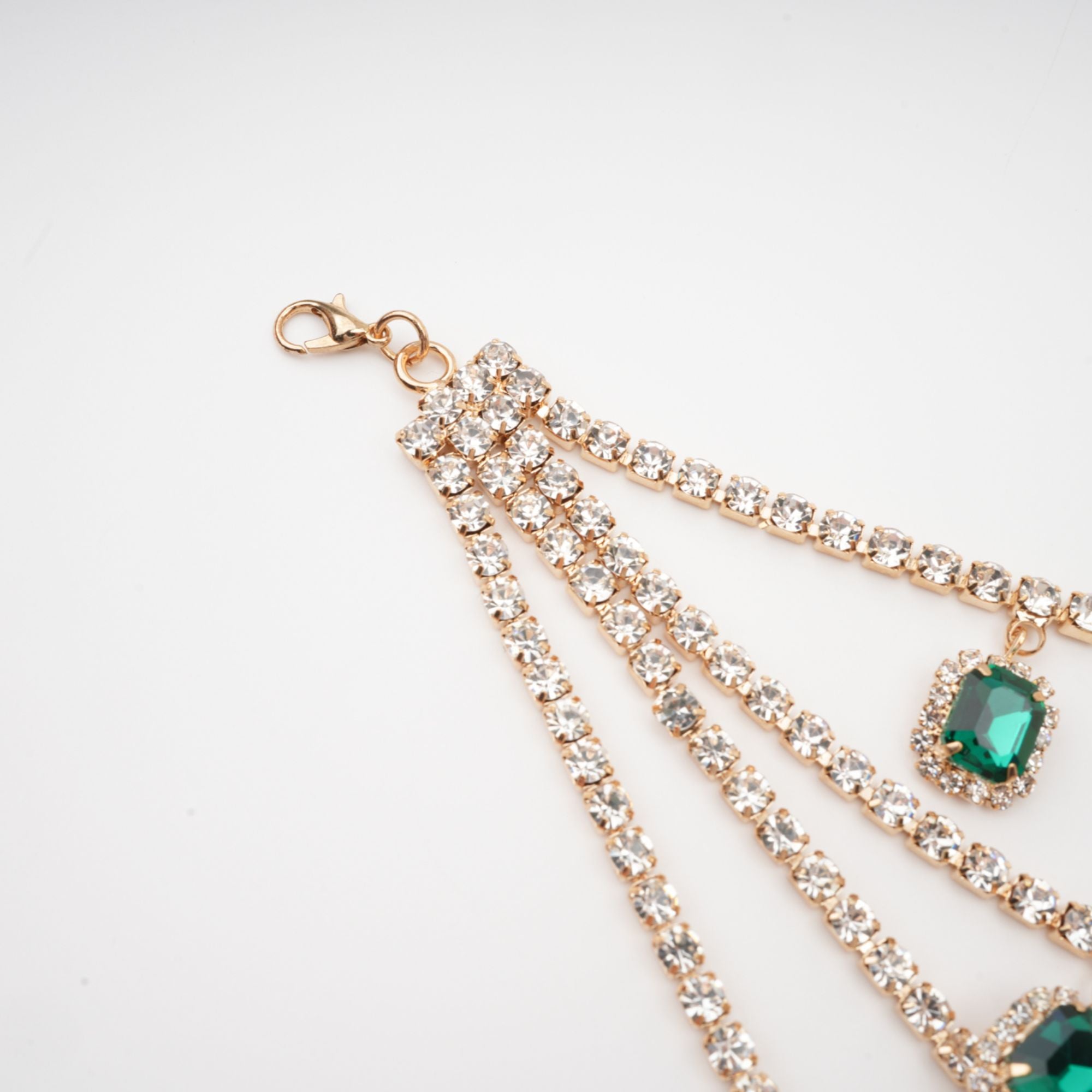 Frederica sıralı kristal kolye