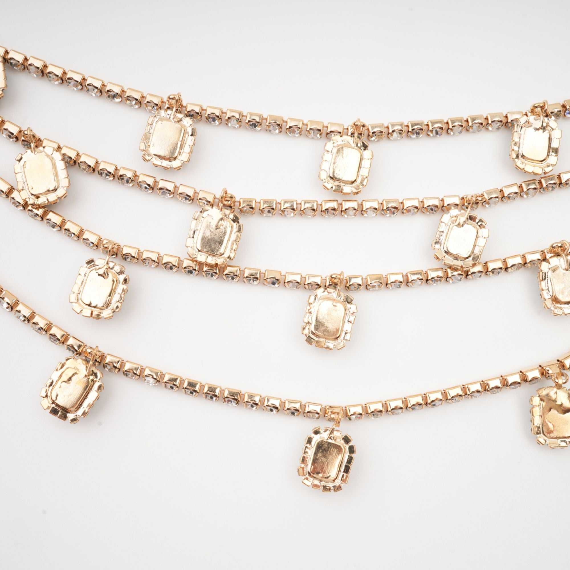 Frederica sıralı kristal kolye