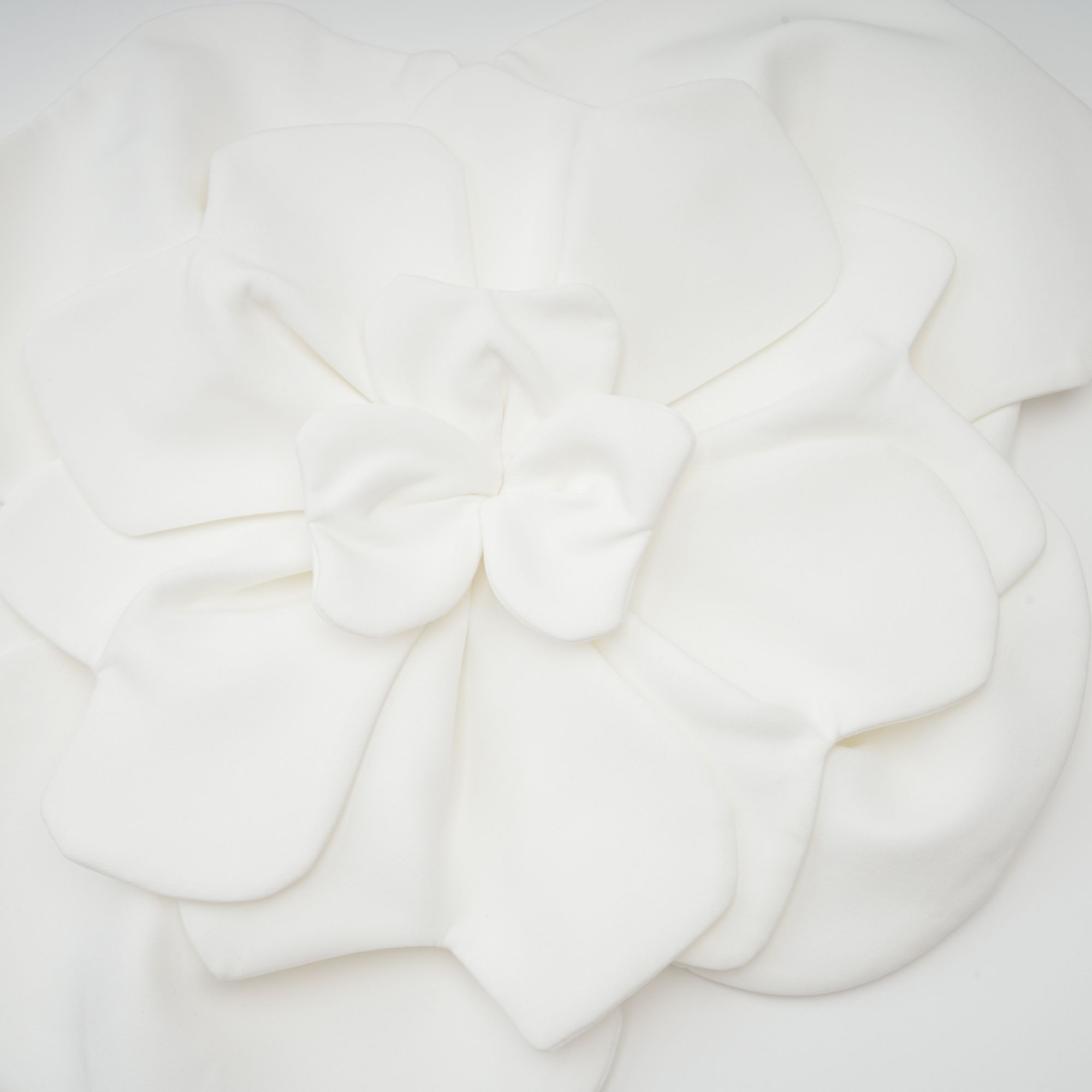 Pénélope Beyaz Çiçekli Düşük Omuzlu Üst