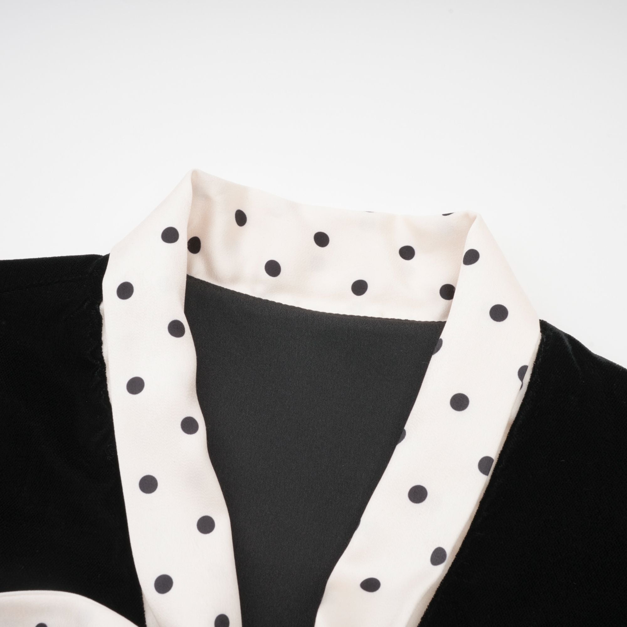 Camille Kabarık Kollu Fiyonk İşlemeli Gömlek