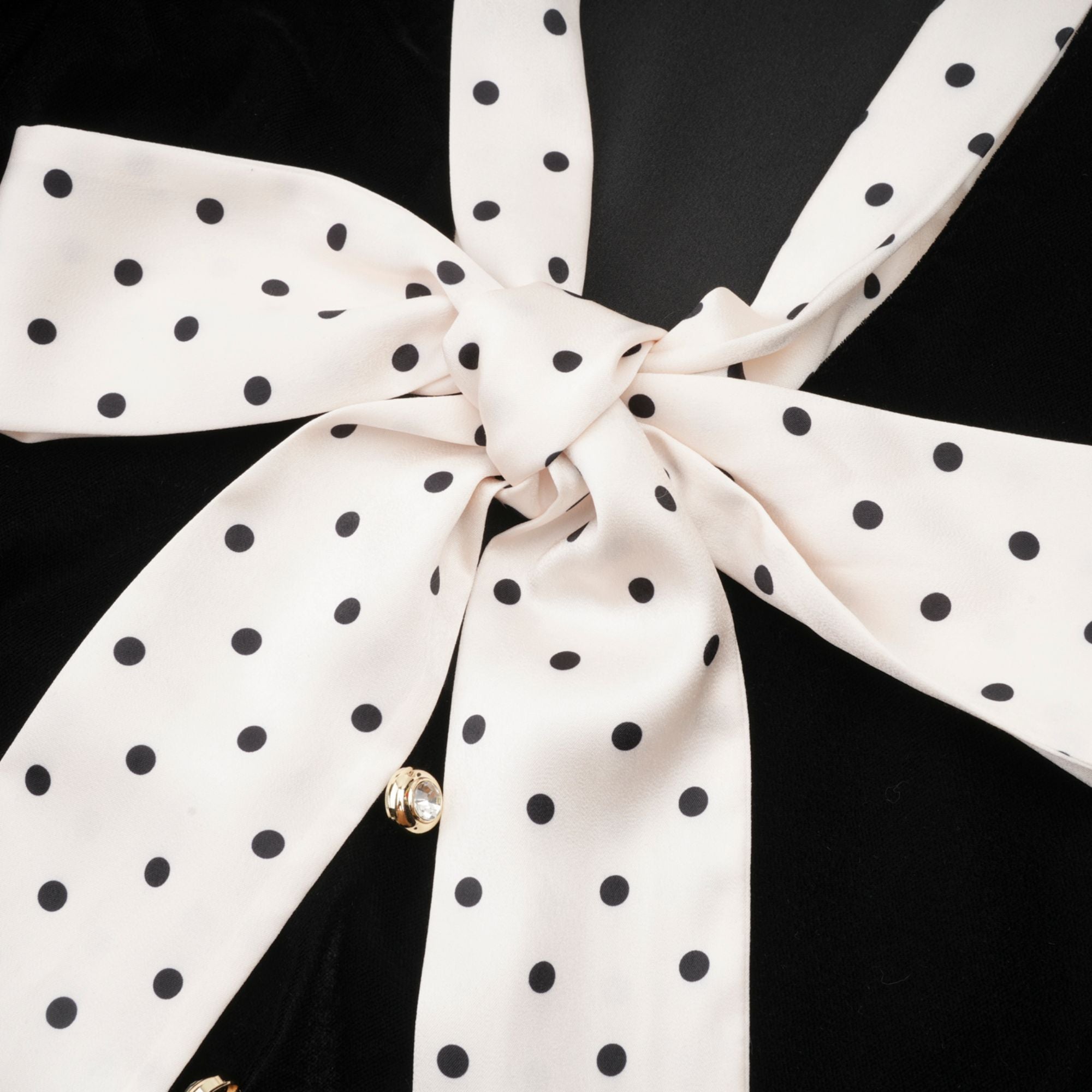 Camille Kabarık Kollu Fiyonk İşlemeli Gömlek