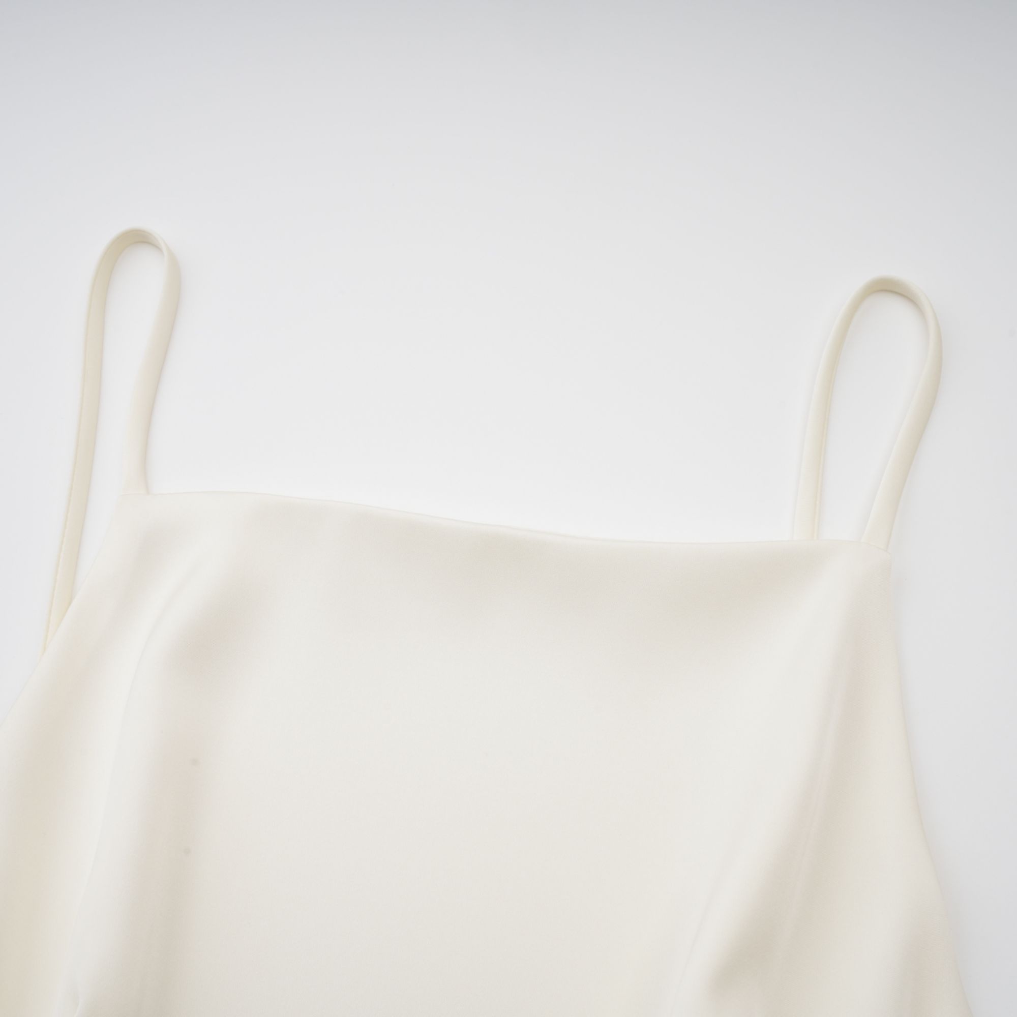 Lyna Beyaz Saten Fırfırlı Mini Elbise, Şal Panel Detaylı