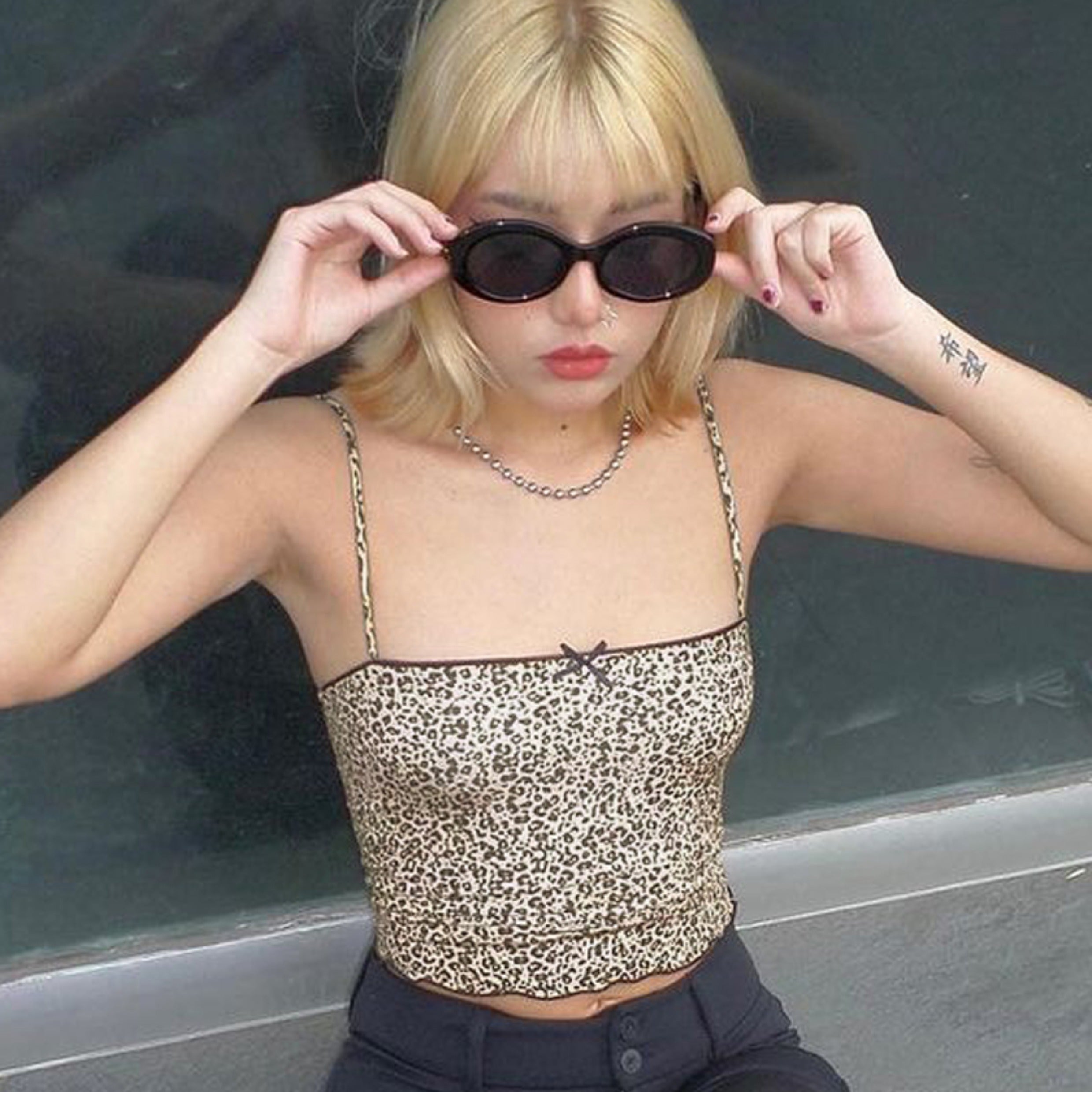 Grecia Leopar Desenli Crop Bluz