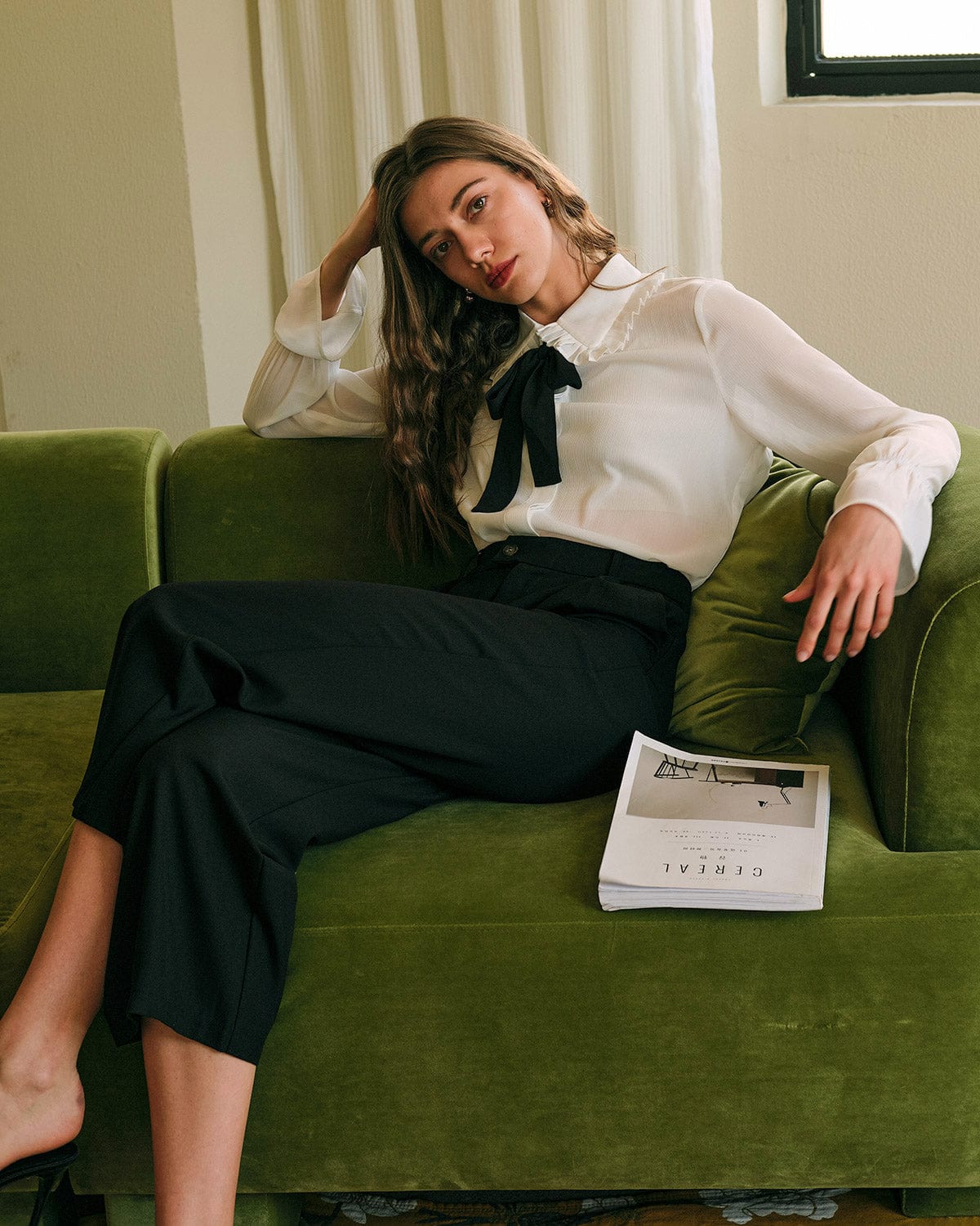 Düz Pilili Yüksek Bel Pantolon