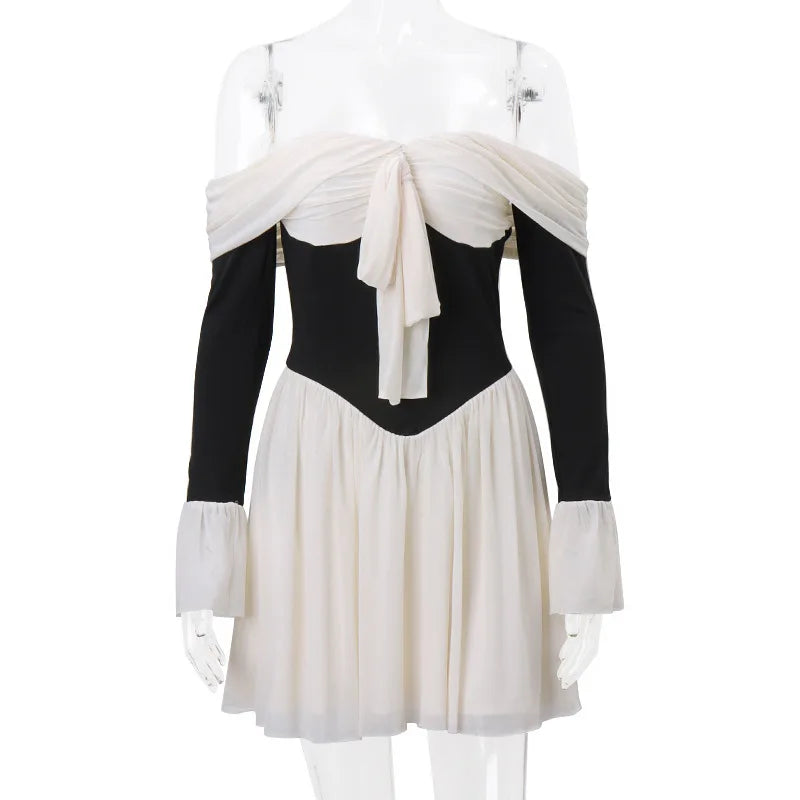 Göğüs Detay Mini Elbise