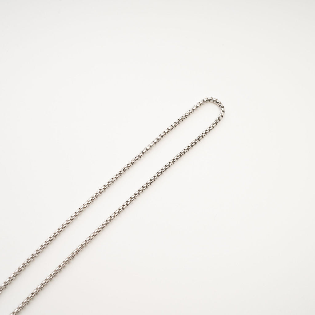 Priscille ayarlanabilir kelebek kolye