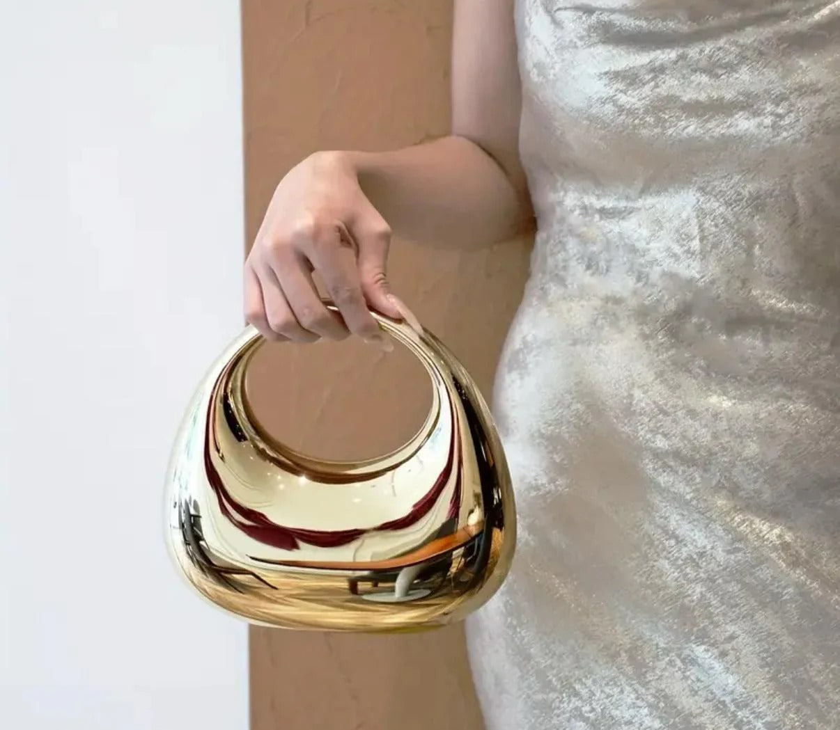 Golden Akrilik Hilal Çanta