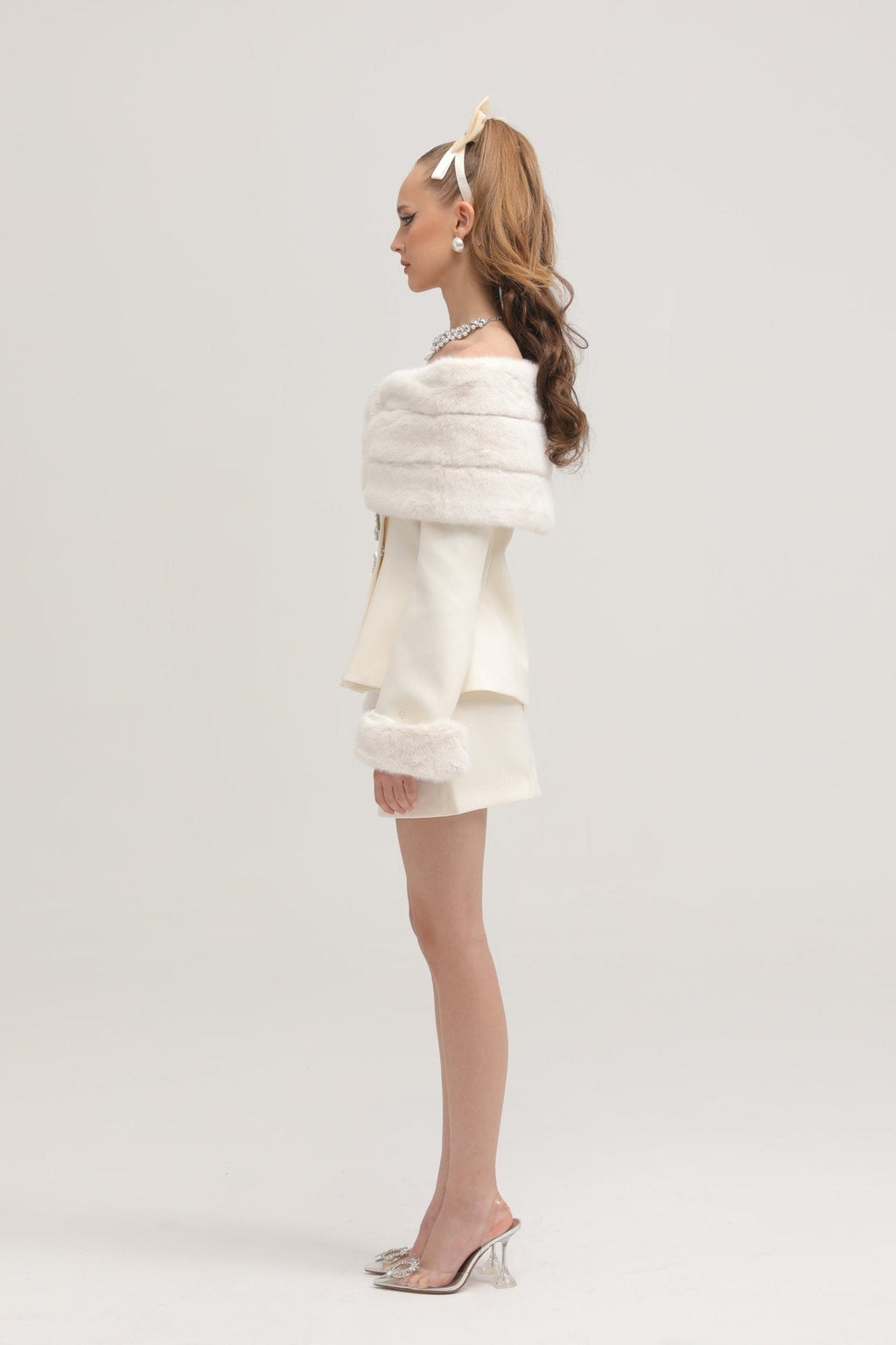 Caitlin Beyaz Suni Kürk Ceket Ve Etek Eşleştirme Seti