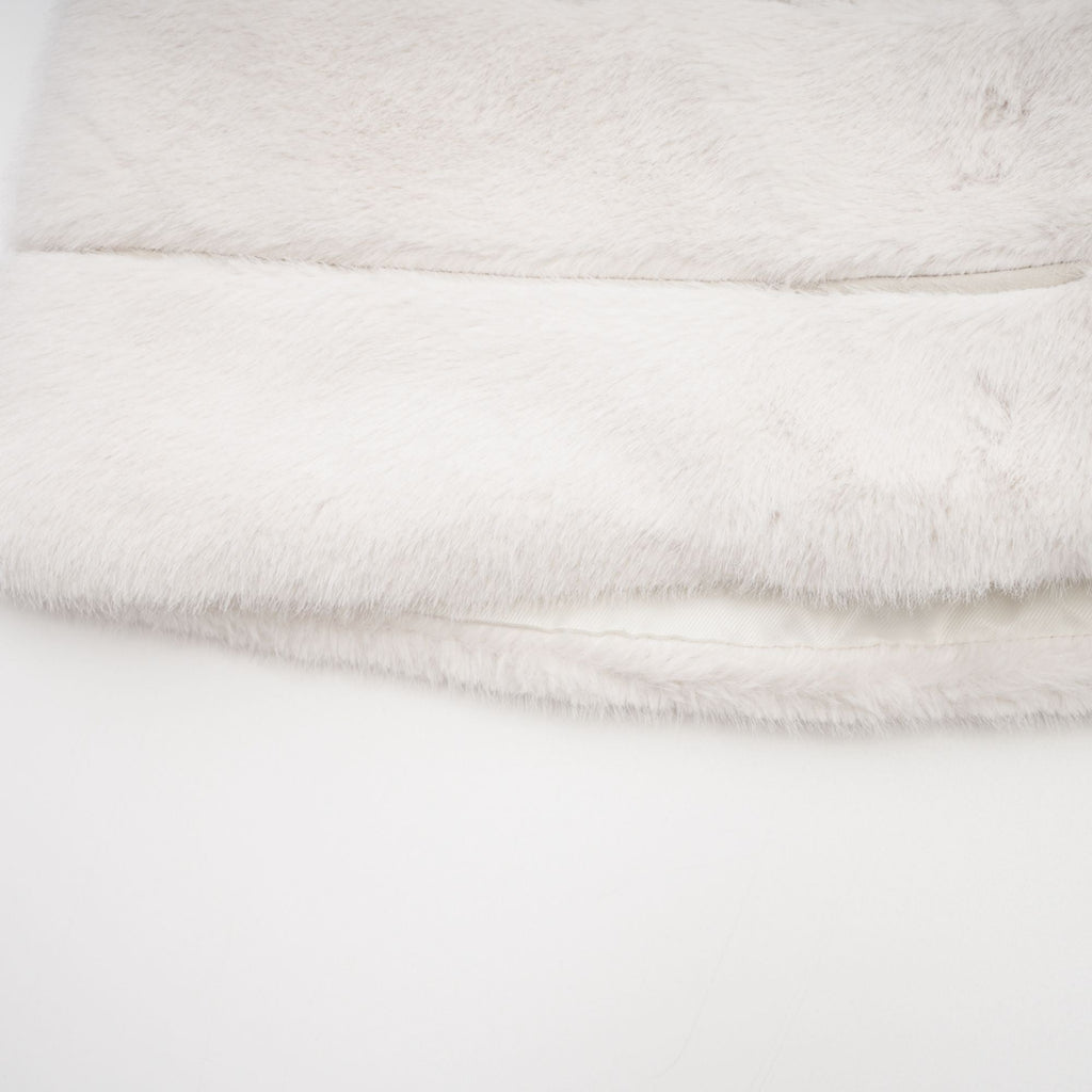 Caitlin Beyaz Suni Kürk Ceket Ve Etek Eşleştirme Seti