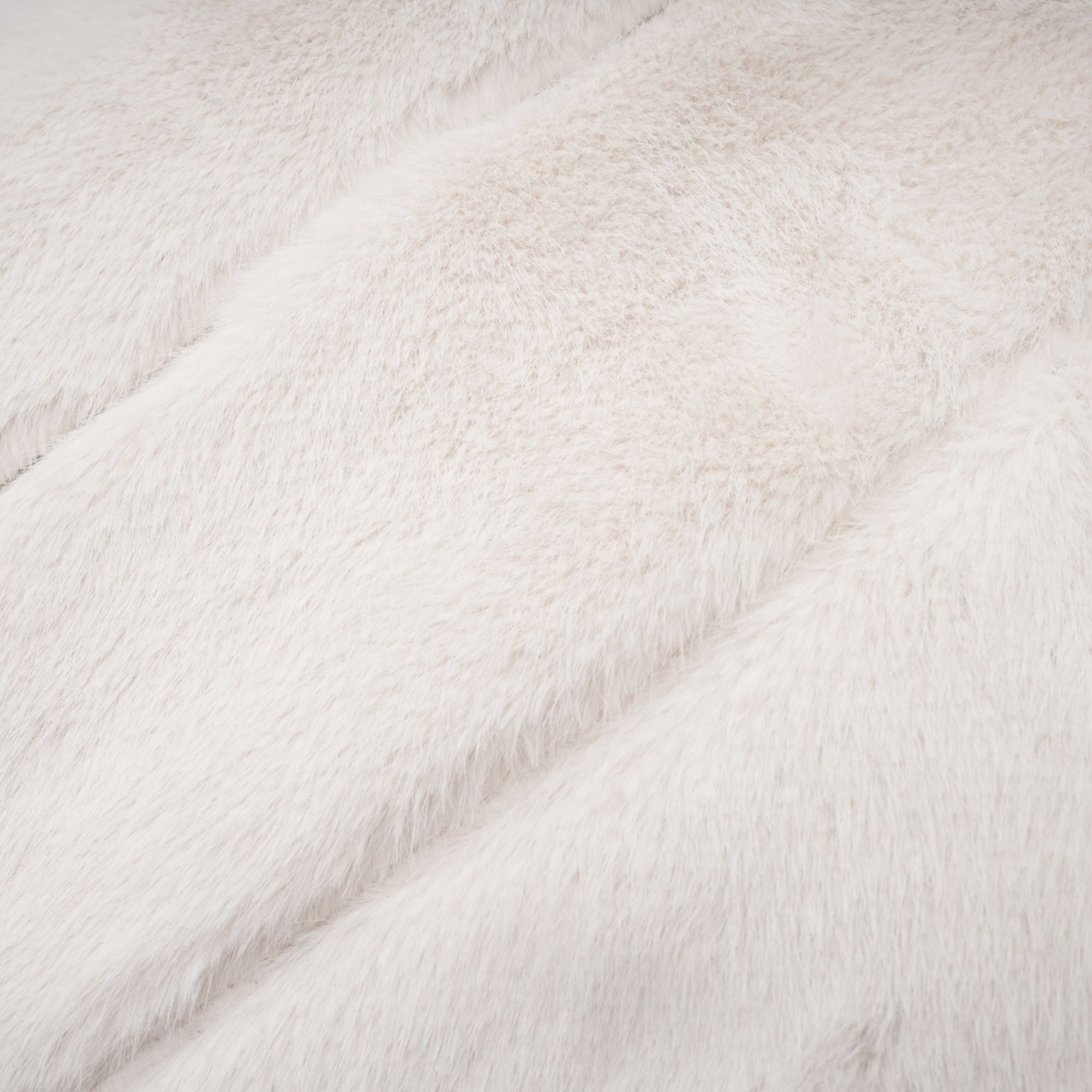 Caitlin Beyaz Suni Kürk Ceket Ve Etek Eşleştirme Seti