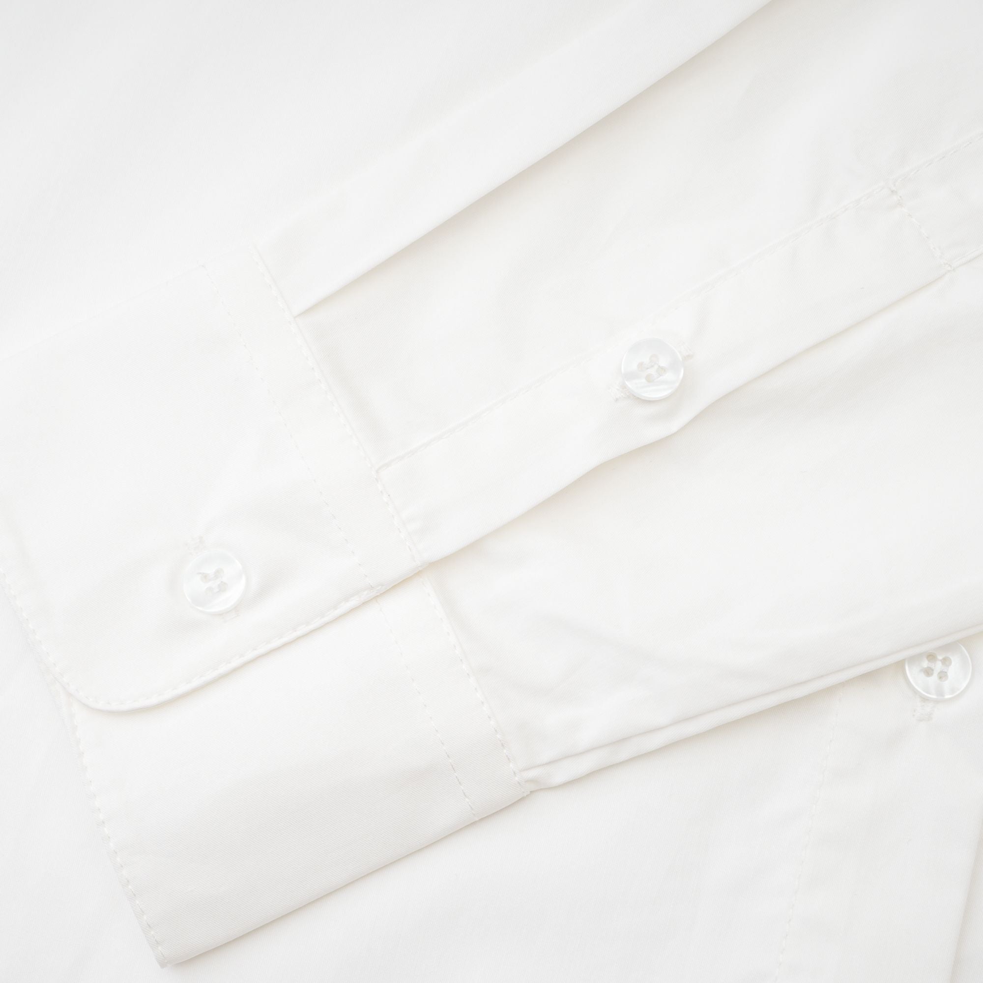 Solène Beyaz Sivri Yakalı Gömlek