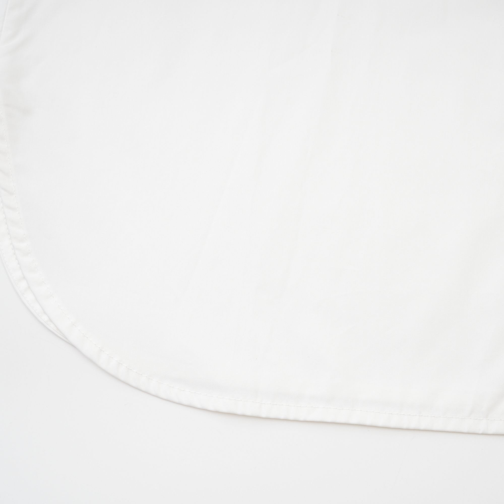 Solène Beyaz Sivri Yakalı Gömlek