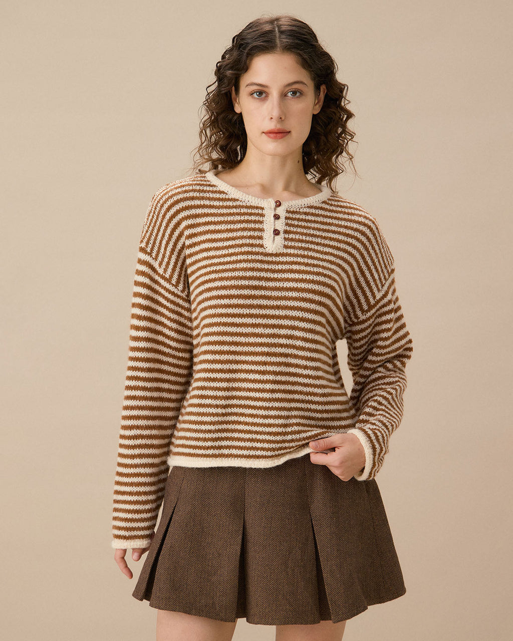 Kahverengi Çizgili Düşük Omuzlu Kazak