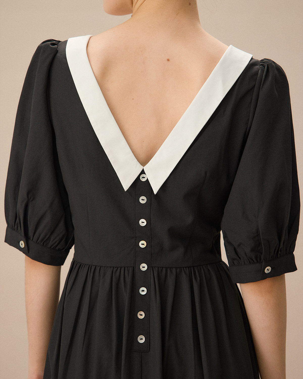 Siyah Kontrast Püskül Kol Maxi Elbise